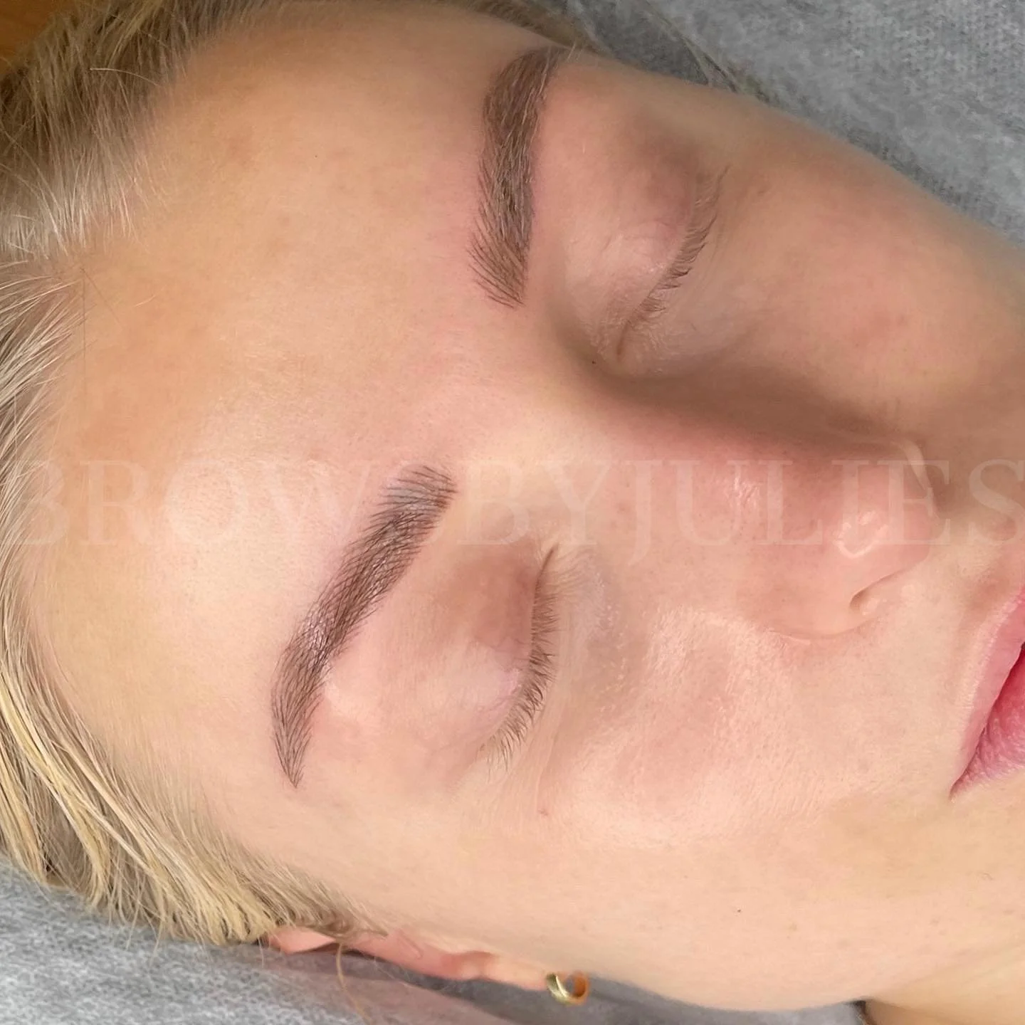 &bull;Microblading, touch-up fra annen salong

#microblading #oslo #lillestr&oslash;m #powderbrows #pmu #pmuartist