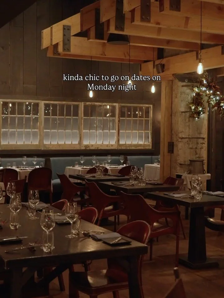 kinda chic to spend your time at @blackbarnrestaurant