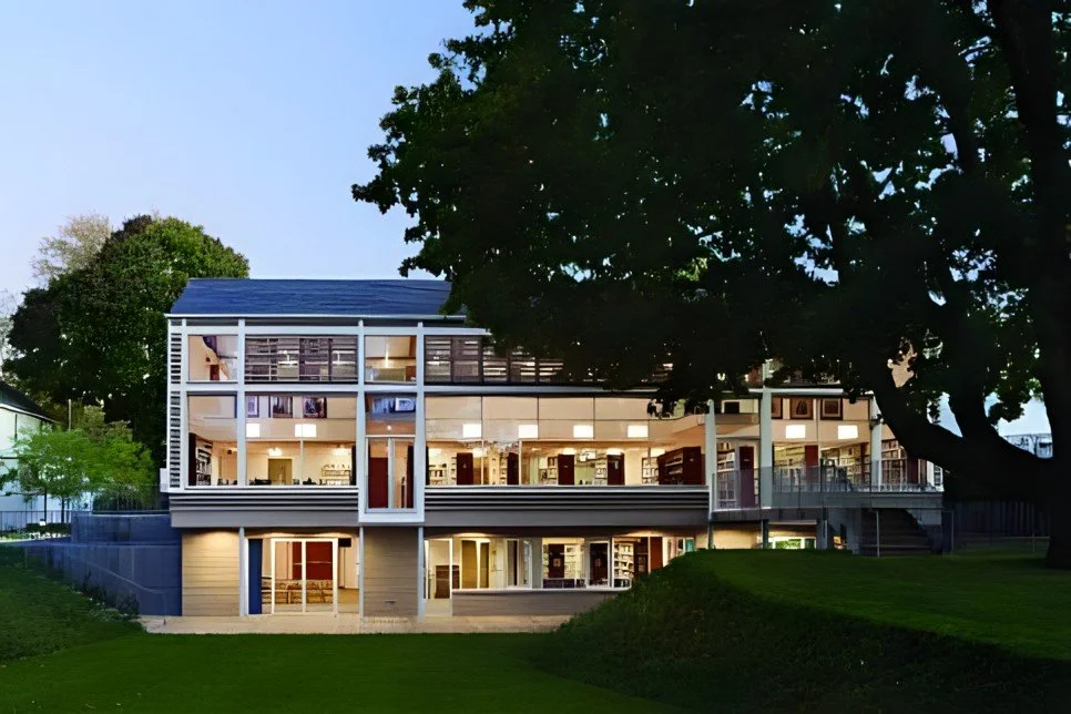 Bridgehampton Library