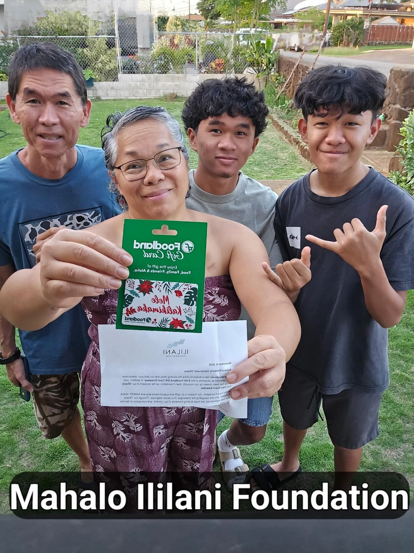 🎁 Meet @kim.omine and her ʻohana. They were the recipient of our Halloween @foodlandhi gift card giveaway. 

💝 After learning more about this family, our Board nominated them to receive an ʻOhana Fun Day.

🧑&zwj;🧑&zwj;🧒&zwj;🧒 They are a local, 