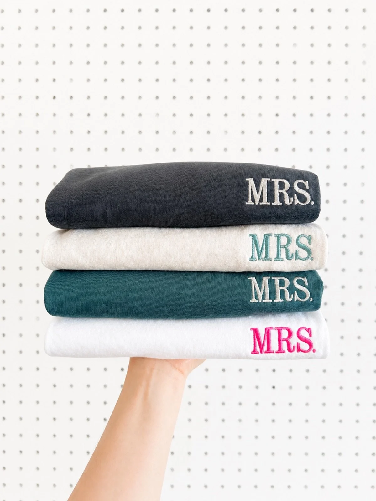 Simple and cute 🤍
#2026bride #weddingplanning #engaged #pnwbride