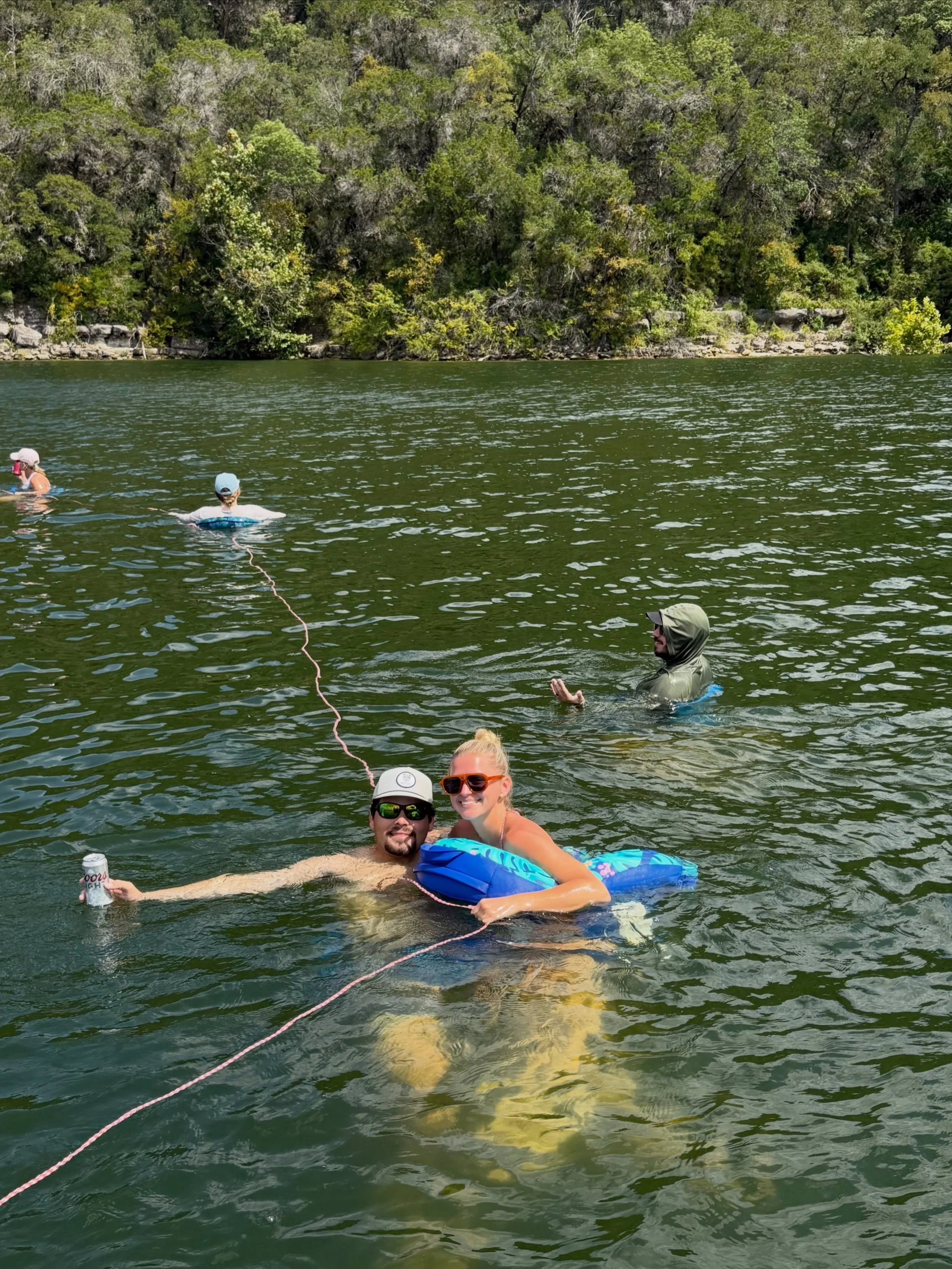 lake bums 🏄&zwj;♀️☀️

#lake #laketravis #texassummer #summer #family