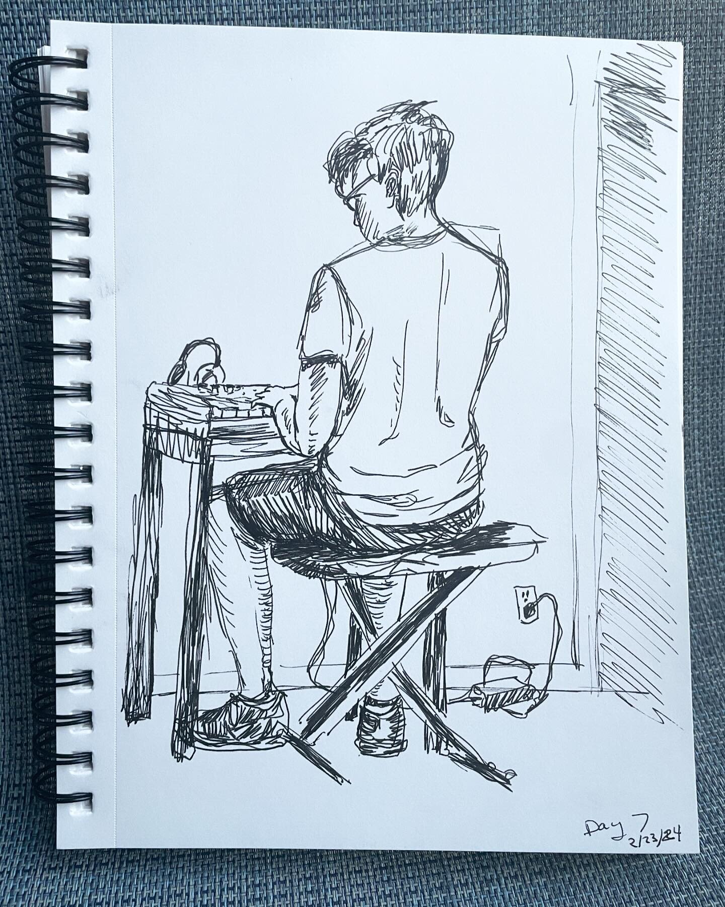 Day 7 ✅ finished today&rsquo;s drawing quick! About 10 min to capture Chase while he played keyboard before running off to our Friday evening plans!
.
.
.
.
.
#100dayproject #drawfromlife #sketchbook #figuredrawing #quickdraw