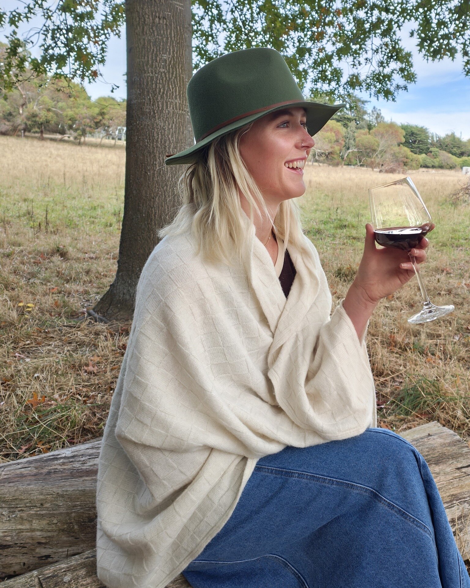 Steph found her cosy corner at the farm, wrapped in the warmth of her Bohepe wool blanket. It's a perfect blend of comfort and countryside bliss.

#nzwool #nzcountryside #winetime #nzautumn #cosyewecosyyou