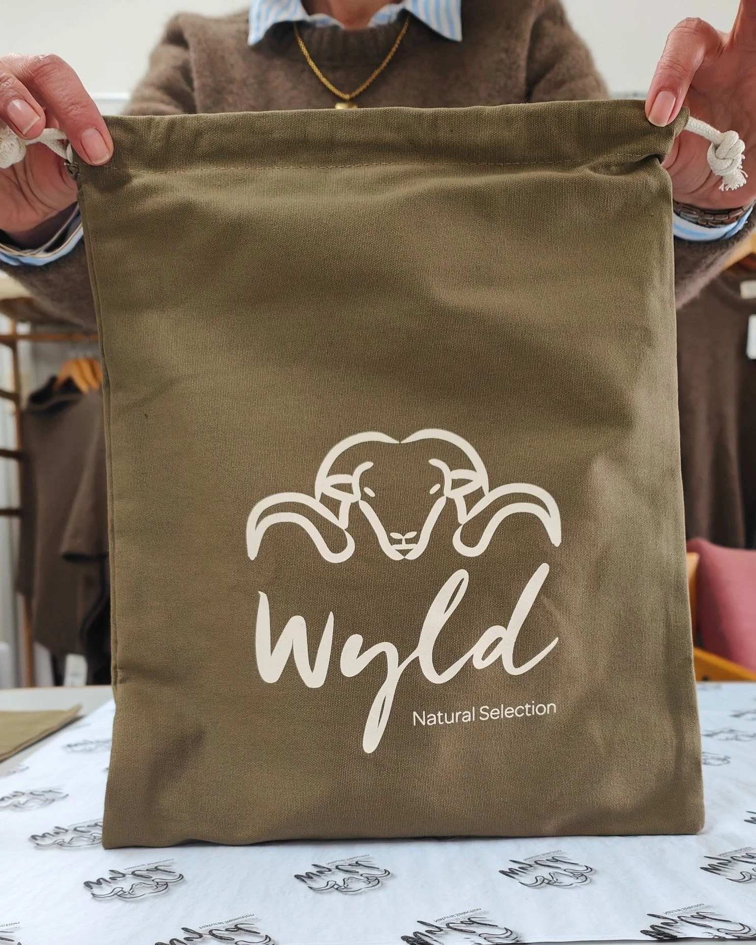 Our gift bags have had a glow-up! ✨ We&rsquo;ve swapped the white bamboo for cotton canvas &mdash; the little sibling to our popular big bags. Sturdy, reusable, and proudly printed with the Wyld logo, they&rsquo;re made to protect your woollens and l