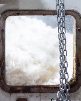 Bohepe (pronounced bo-heep-e) — our luxurious blend of wild merino wool and baby alpaca. Soft, light, and naturally warm — perfect for everyday comfort. 
Farmed on Banks Peninsula, scoured in Washdyke, spun in Wellington at Woolyarns, kn