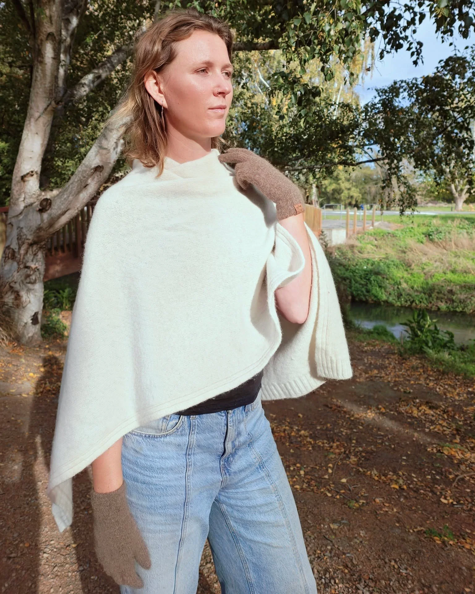 Lightweight, effortless to wear, cosy &amp; versatile. 
All the reasons I reach for my Bohepe Poncho. 

Natural, undyed, chemical free Cosywear. 
Made in New Zealand from our Bohepe sheep, Merino, and Baby Alpaca. 

#nzwool #alpacawool #poncho #madei