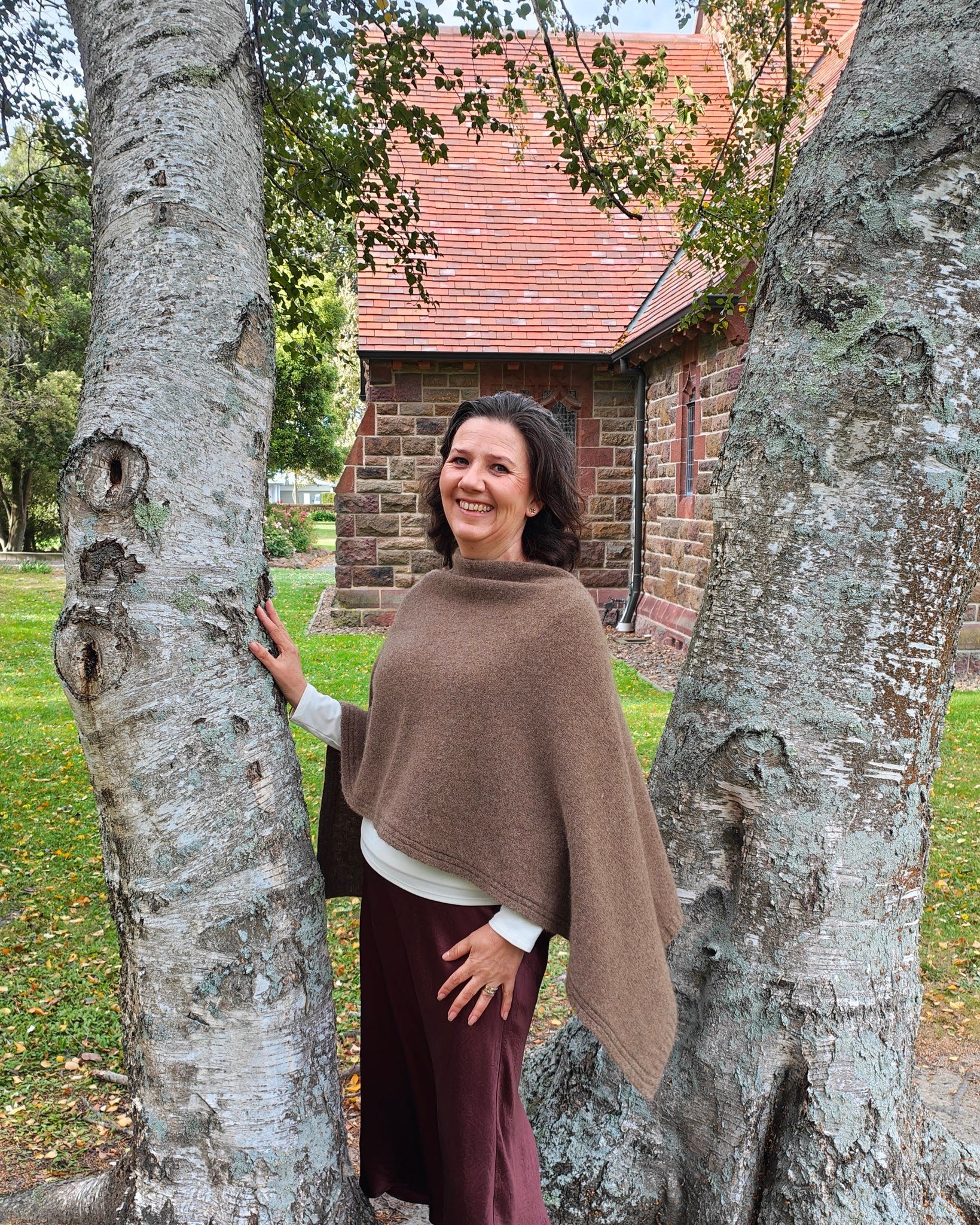 A morning stroll at St Paul's Anglican Church in Tai Tapu. Amazing architecture and Autumnal colours! A stunning backdrop for Wyld.

The upgraded walkway is a favourite for locals walking their dogs, cyclists, and runners.  Angela and her pups freque
