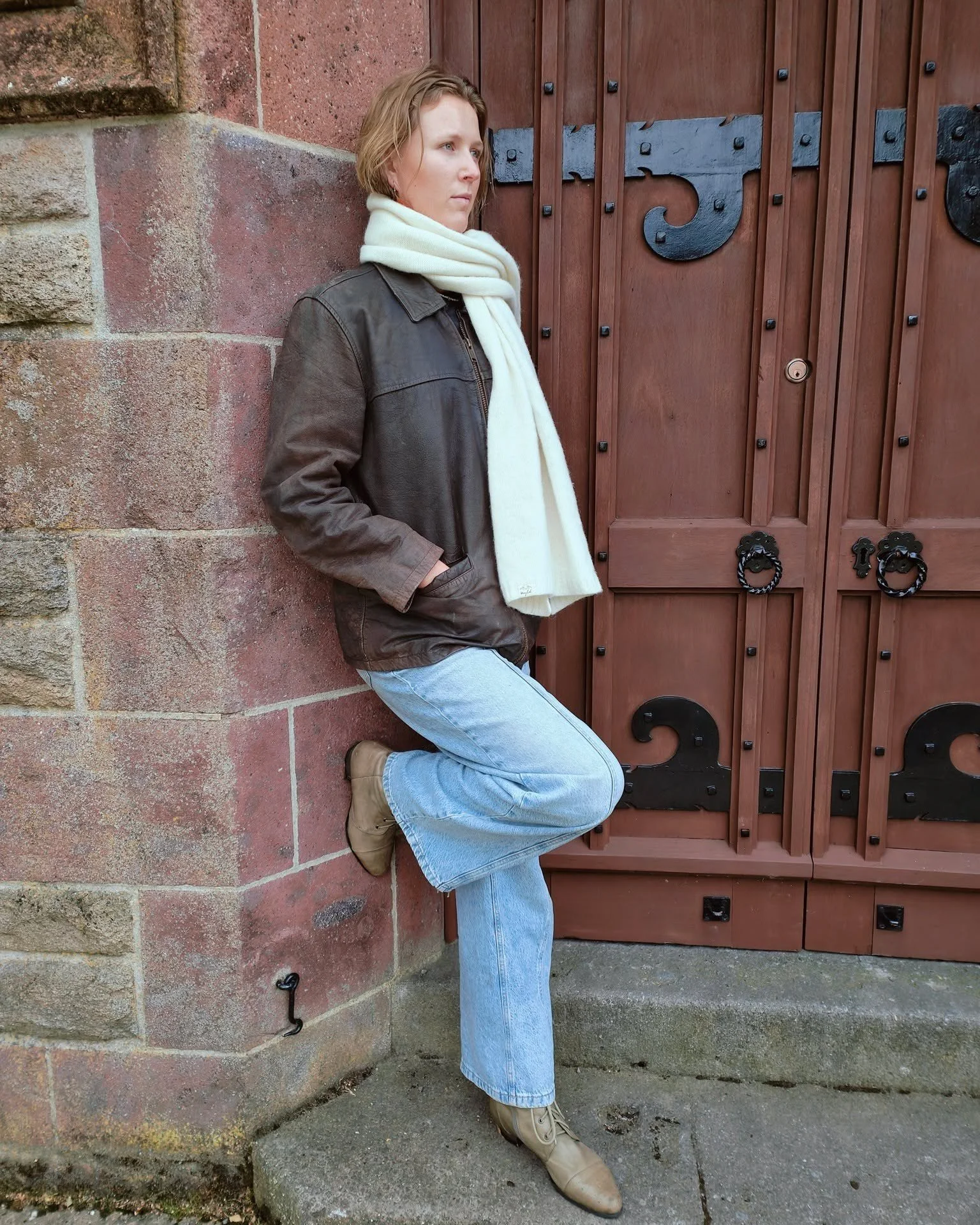Bohepe Luxe Scarf - wear it your way. 

150 cm x 60 cm Bohepe, Merino, Alpaca blend.

Repurposed. Refined. Wyld

#bohepescarf #scarfwrap #wyldstyle #woollove
