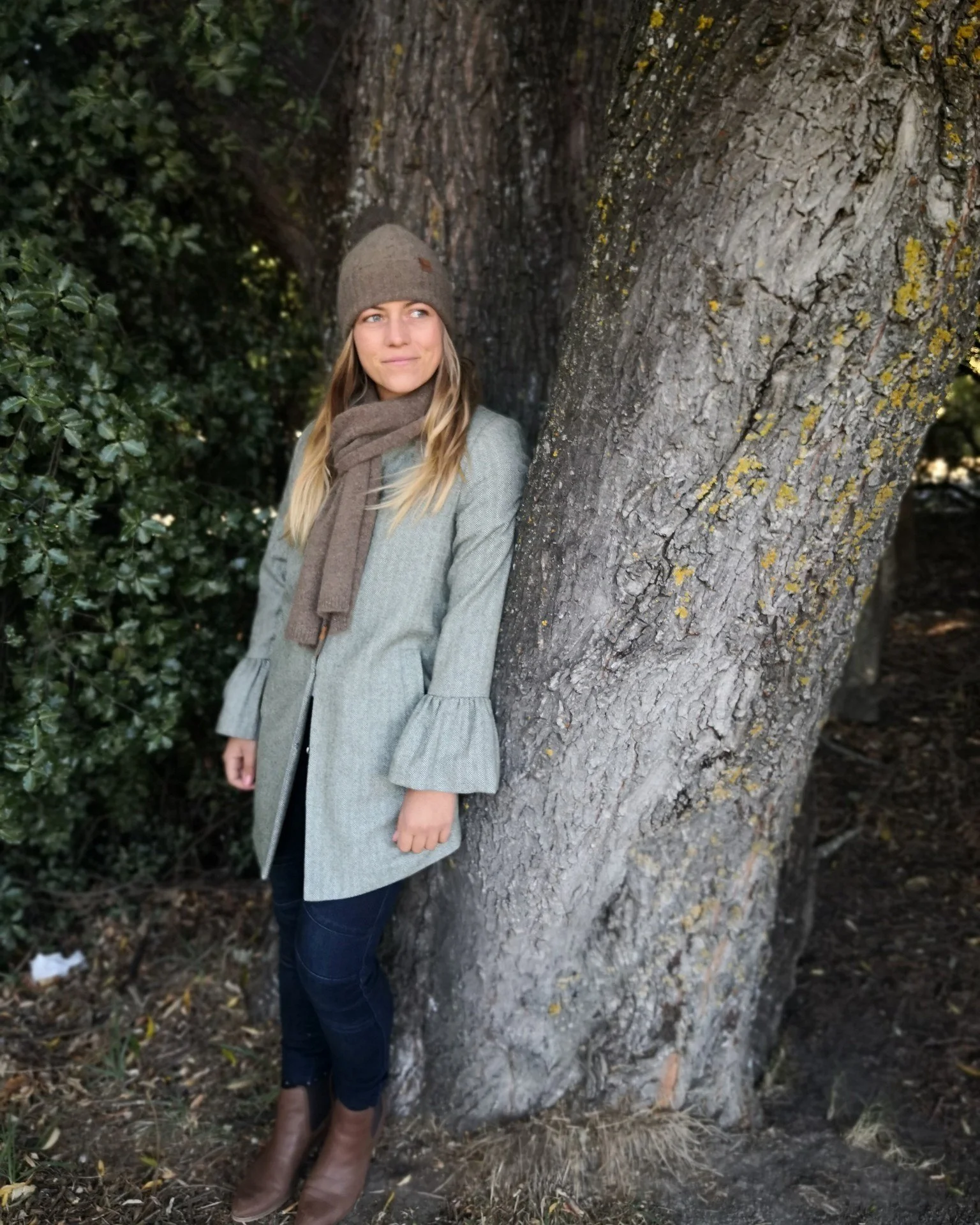 It&rsquo;s all in the details 🤎

From the soft texture of our Wyld Hug Scarf to the little finishing touches that make each piece special. Lightweight, warm, and made to be reached for time and time again.

Styled here by Kaitlin with one of our cos