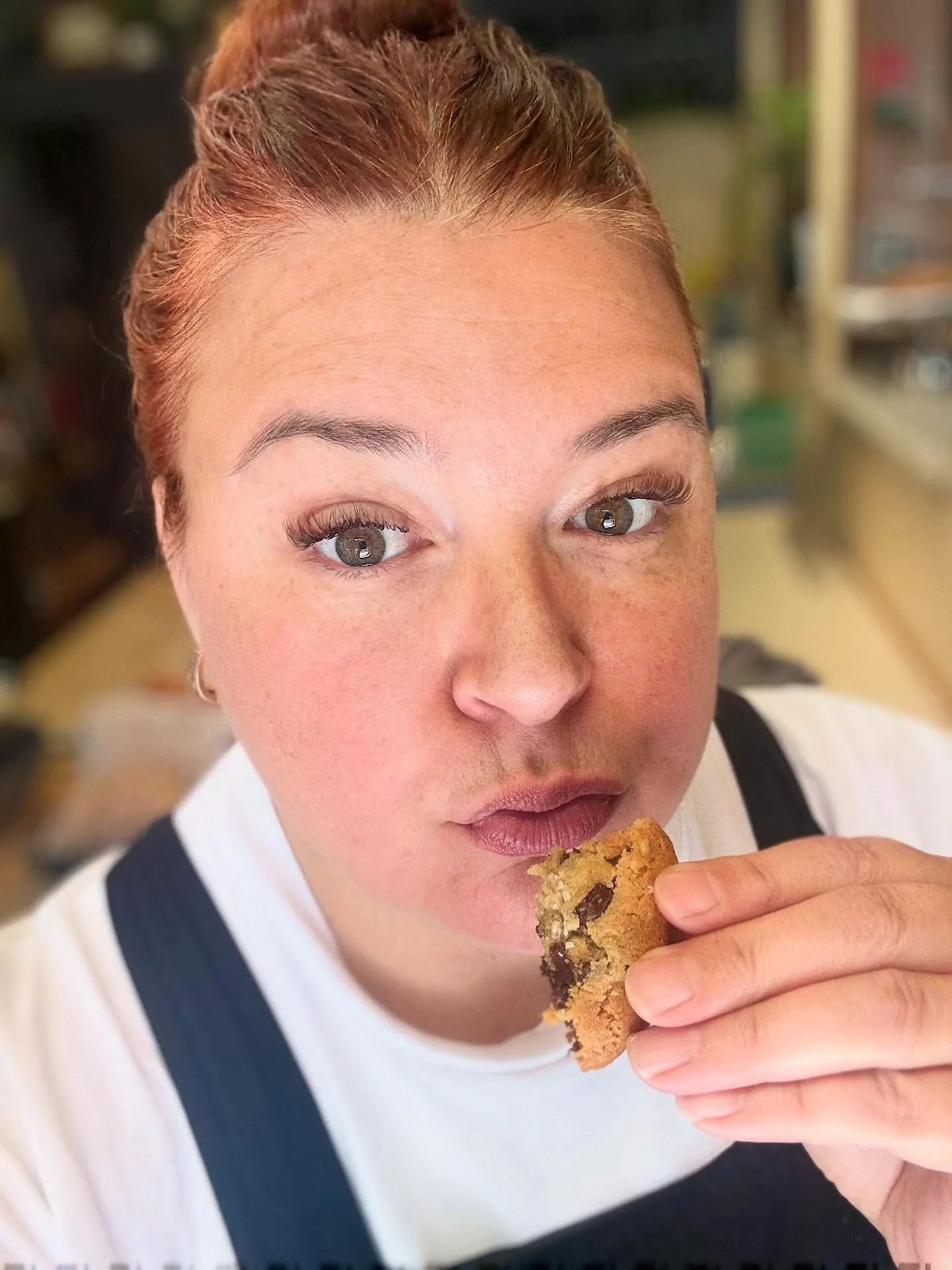 Salted Oatmeal Chocolate Chip Cookies, Oh My! #fatstack #softbatch #betterthanmoms #happydeliciousness #happycookies #happyfriday #littletreat #chocolatechip #thatsmybreakfast #eatcookies #cookiemonster