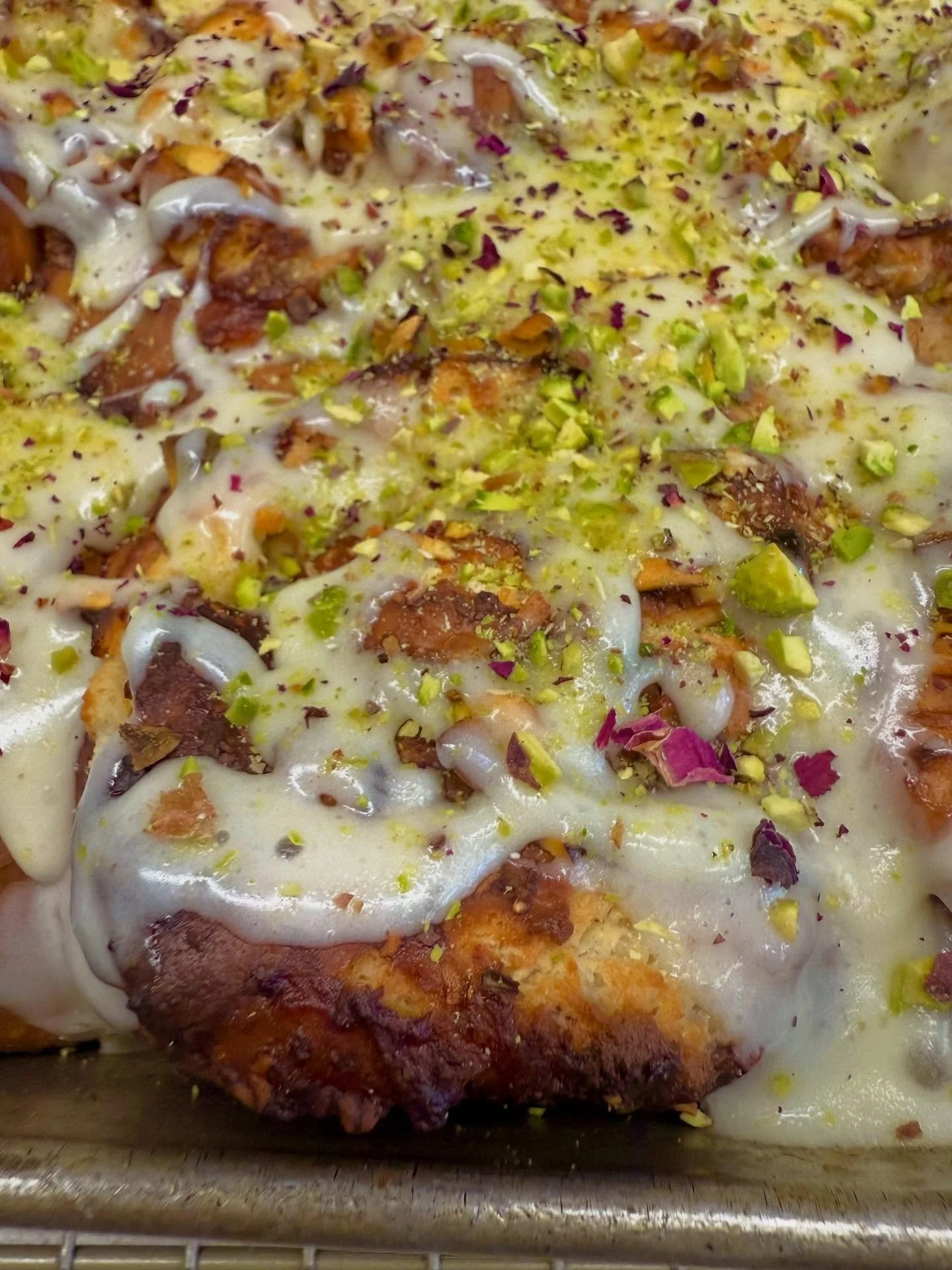 Something New! Raspberry Pistachio Cream Chee Rolls&hellip; dusted w rose and made with joy! Everyone needs a little more JOY! #littletreat #local #organic #delicious #organicsourdoughbrioche #happyautumn #happytuesday #happyluncheonette