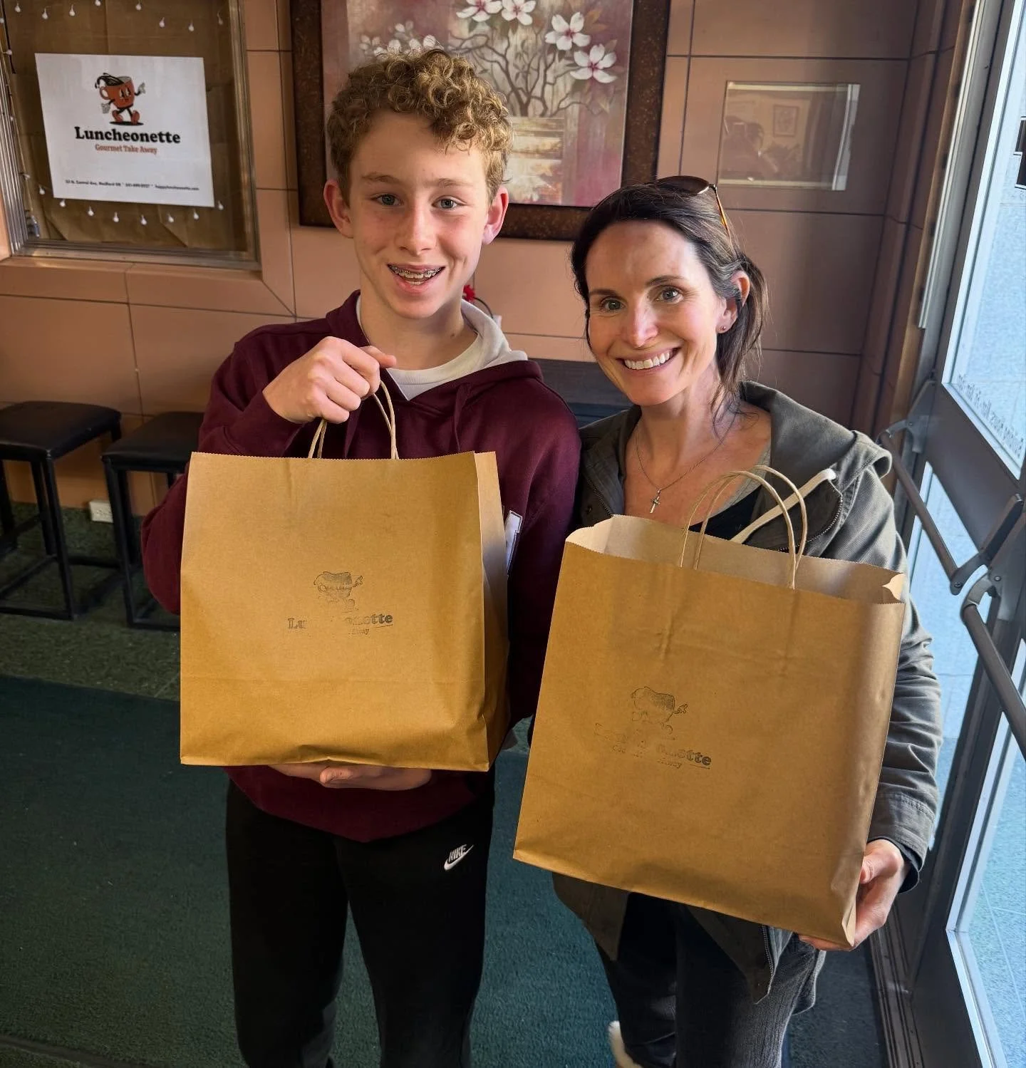 @juliecunningham359 and her family stopped by today on their journey across the nation! She said we are the ONLY STOP IN OREGON and saw us on TikTok!! How incredible is that?!!! We feel extremely honored! Thank you for letting us feed you the good st