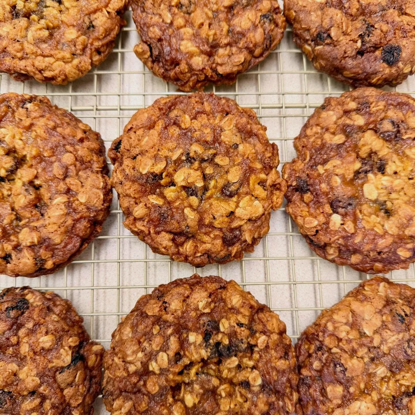 You can order a dozen Luncheonette Cookies for yourself (or your Valentine) starting next week. Oatmeal Raisin, Salted Choc Chip, or Butterscotch Chip with Sprinkles. Wholesale pricing starts at a dozen. Delivery available. 
DM or Call 541.499.0927 #