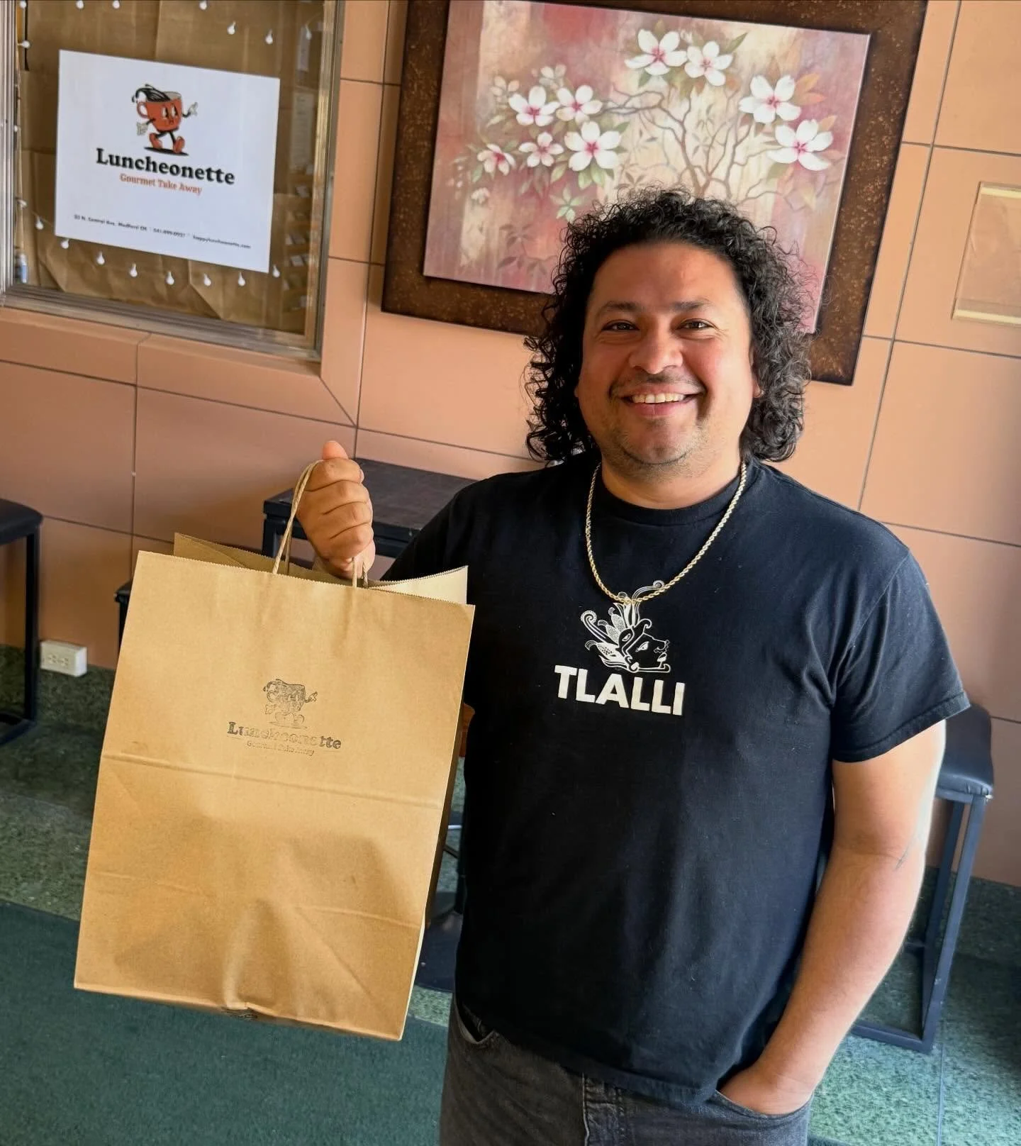 So Happy. When @freddie_ready_set_go_ shows up for Cheeseburgers&hellip; 🎉🎉🎉 you know it&rsquo;s a great day! We ❤️ @tlalli.astreet (like, so bad!!) now we just need to see @manyayanacampos here and all will be right w the world!! 🥹😅 #luncheonet