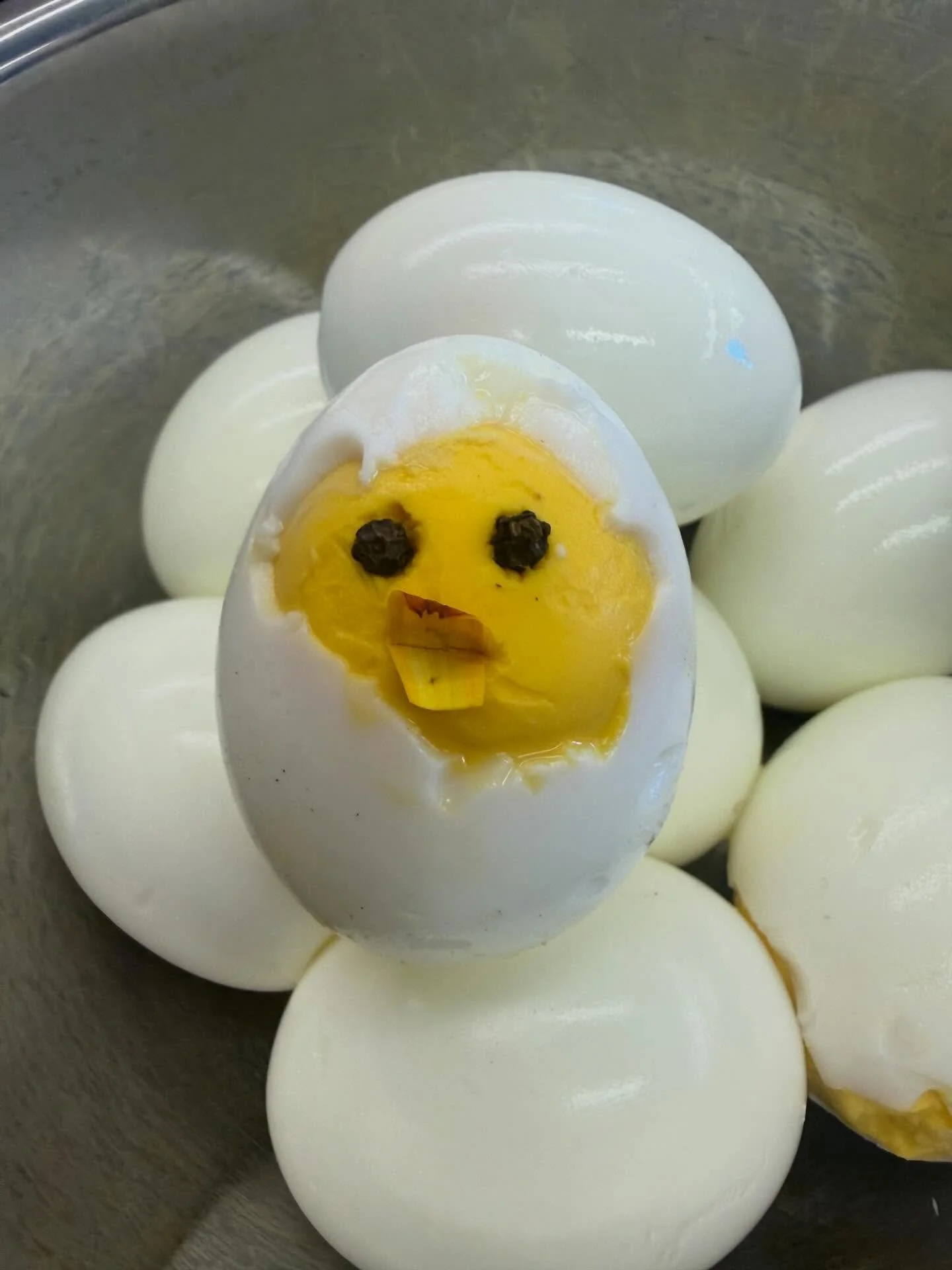 Happy Easter Weekend! 🐣🌸💐🌷🌸✨
We love you. 💕💕 #locallysourced #organic #delicious @ittybittyacresfarm farms the BEST EGGS. Yes, we are OPEN FOR LUNCH TODAY. 😊🌈🌷🌸✨💐