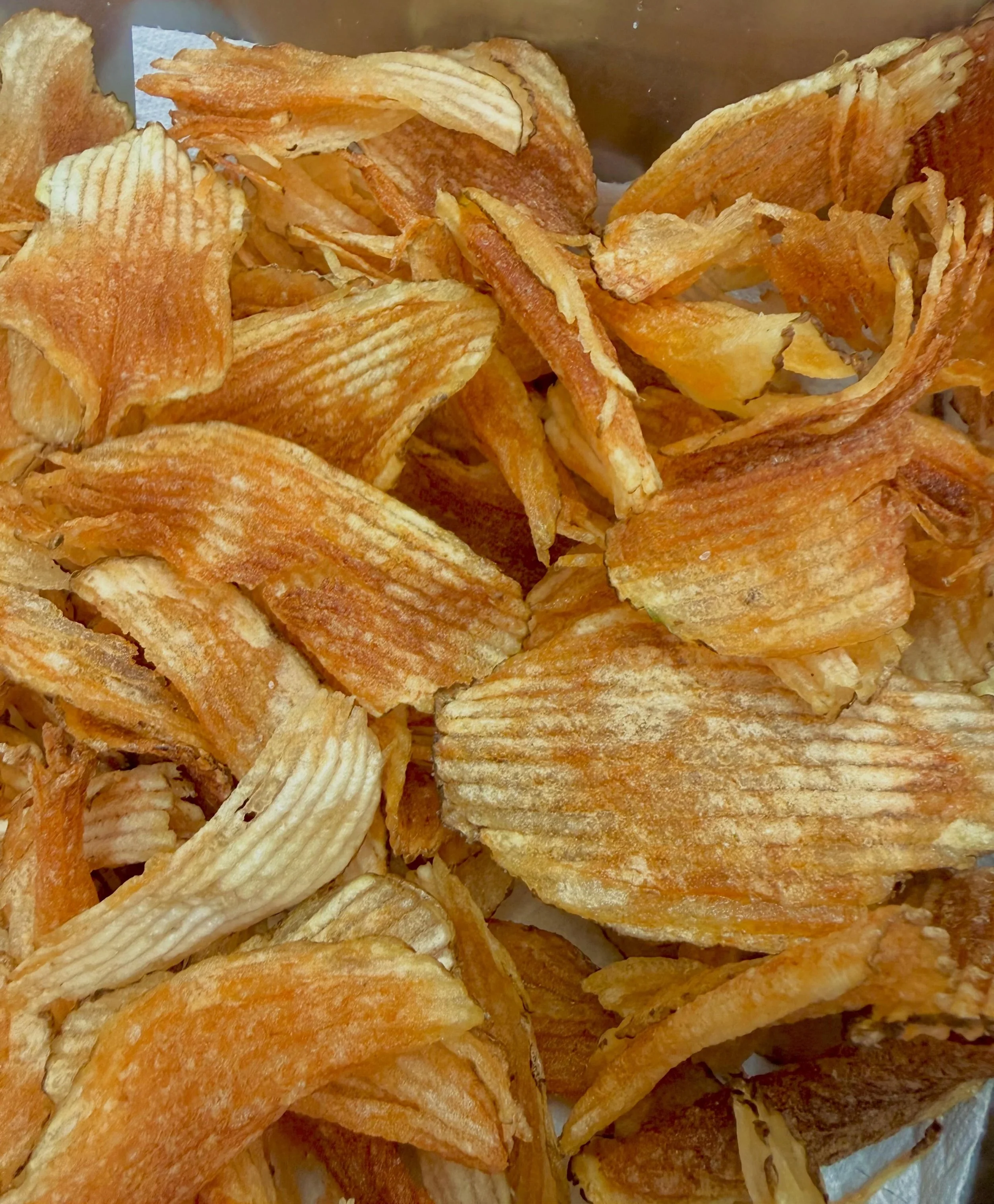 #freshaf hand sliced potato chips made all day long for your chomping pleasure. #comeandgetit #grablunch #happytuesday #happyluncheonette
