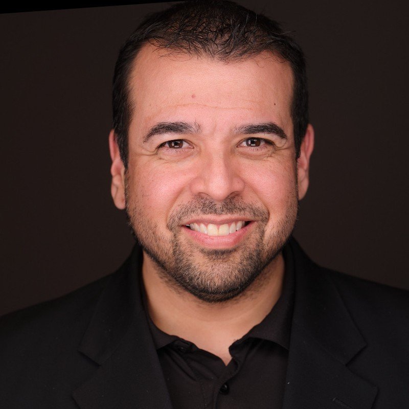 Cardeil Headshot.jpeg