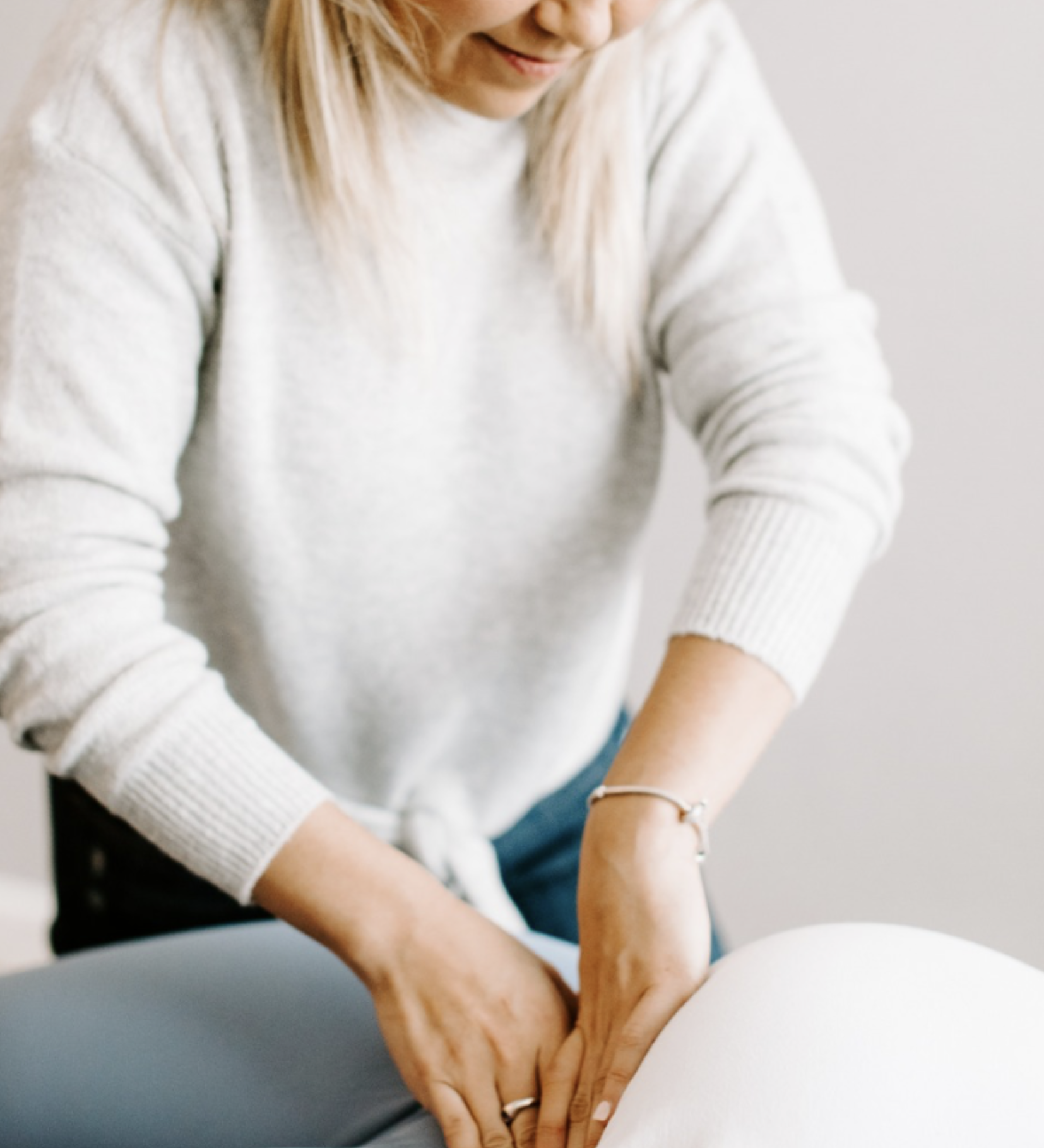 Breech baby support, pubic bone pain