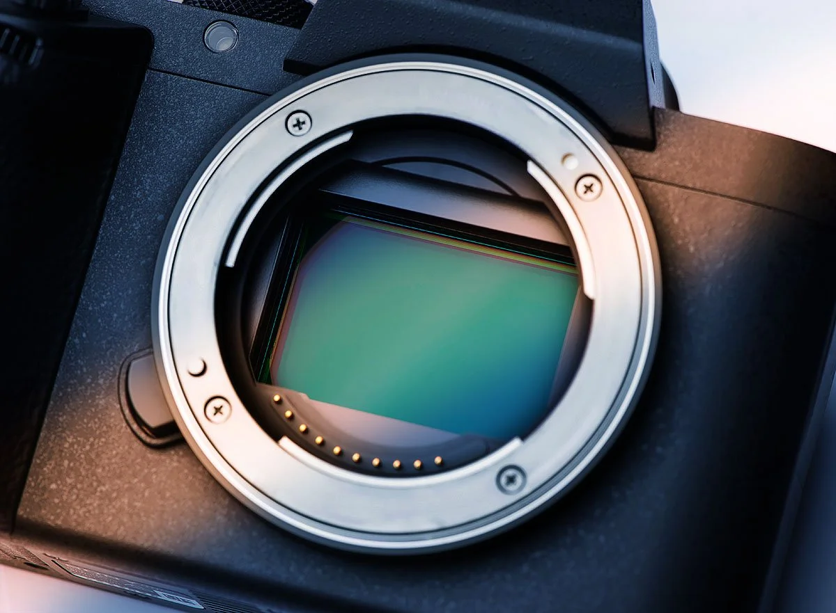 Digital camera sensor
