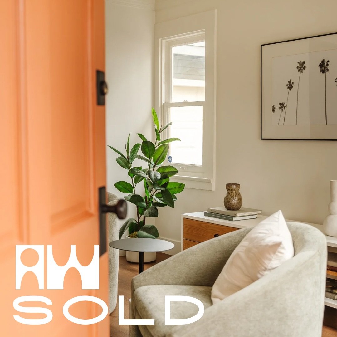 🫧POPULAR. I made this house popular.🫧 Any chance to bring the convo back to Wicked, lol. But really, check out how the right pre-market updates, staging, photography and marketing made this home the most popular little listing in Glendale last mont