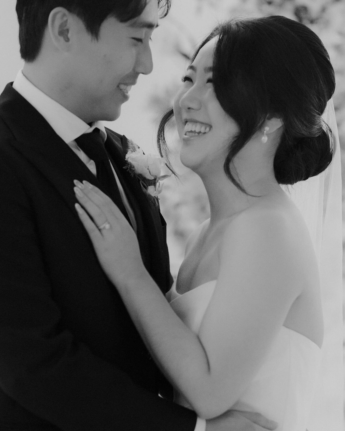 There&rsquo;s so much love and joy captured in these photos~ 🥹

I had such a great time dolling my beautiful bride up~ Funnily enough we found out while doing her makeup that we were both flying to Oahu the next day for the same number of days! We n