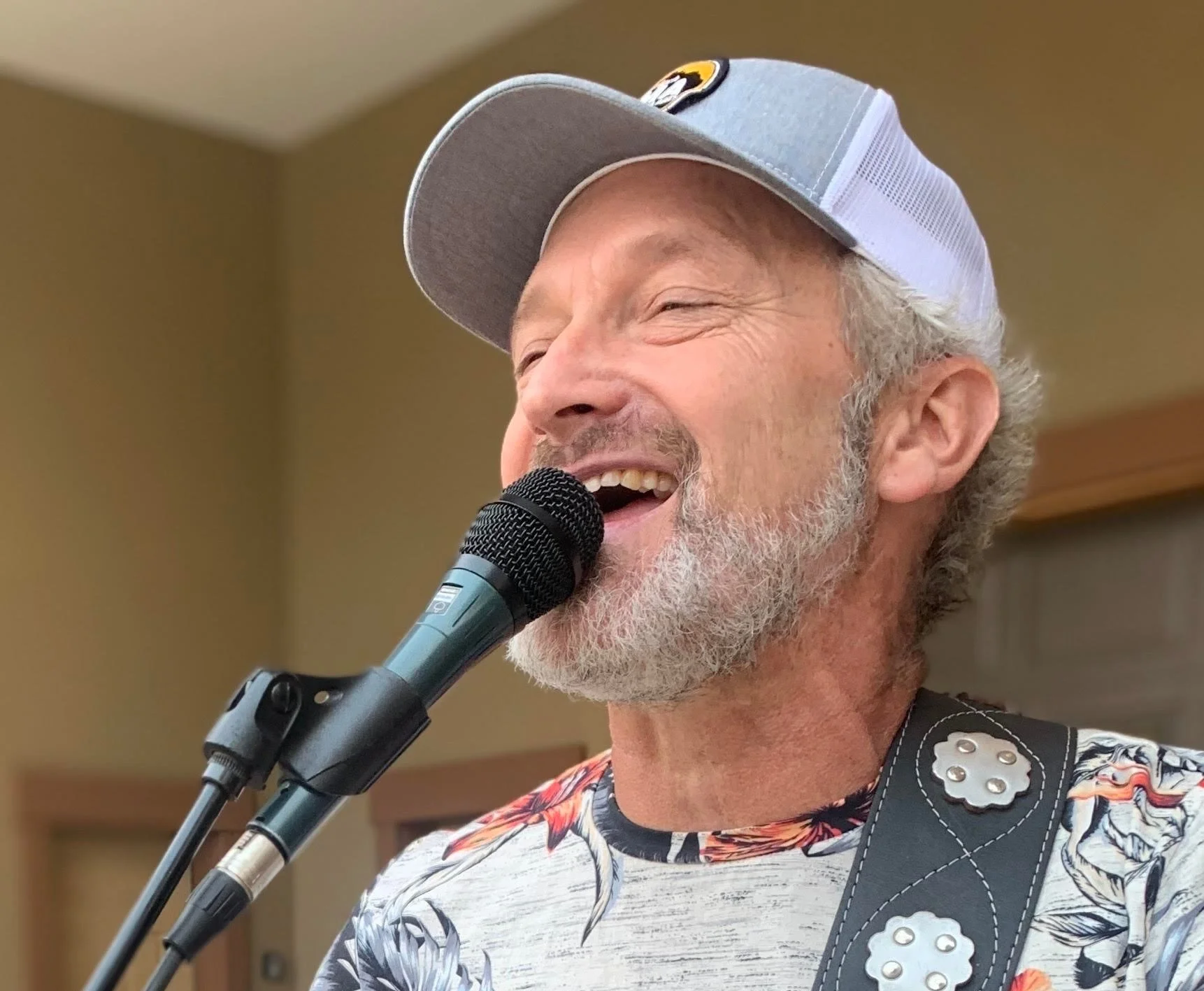 Live Music: Eric Link
