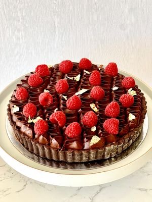 Deluxe Chocolate Salted Caramel Tart