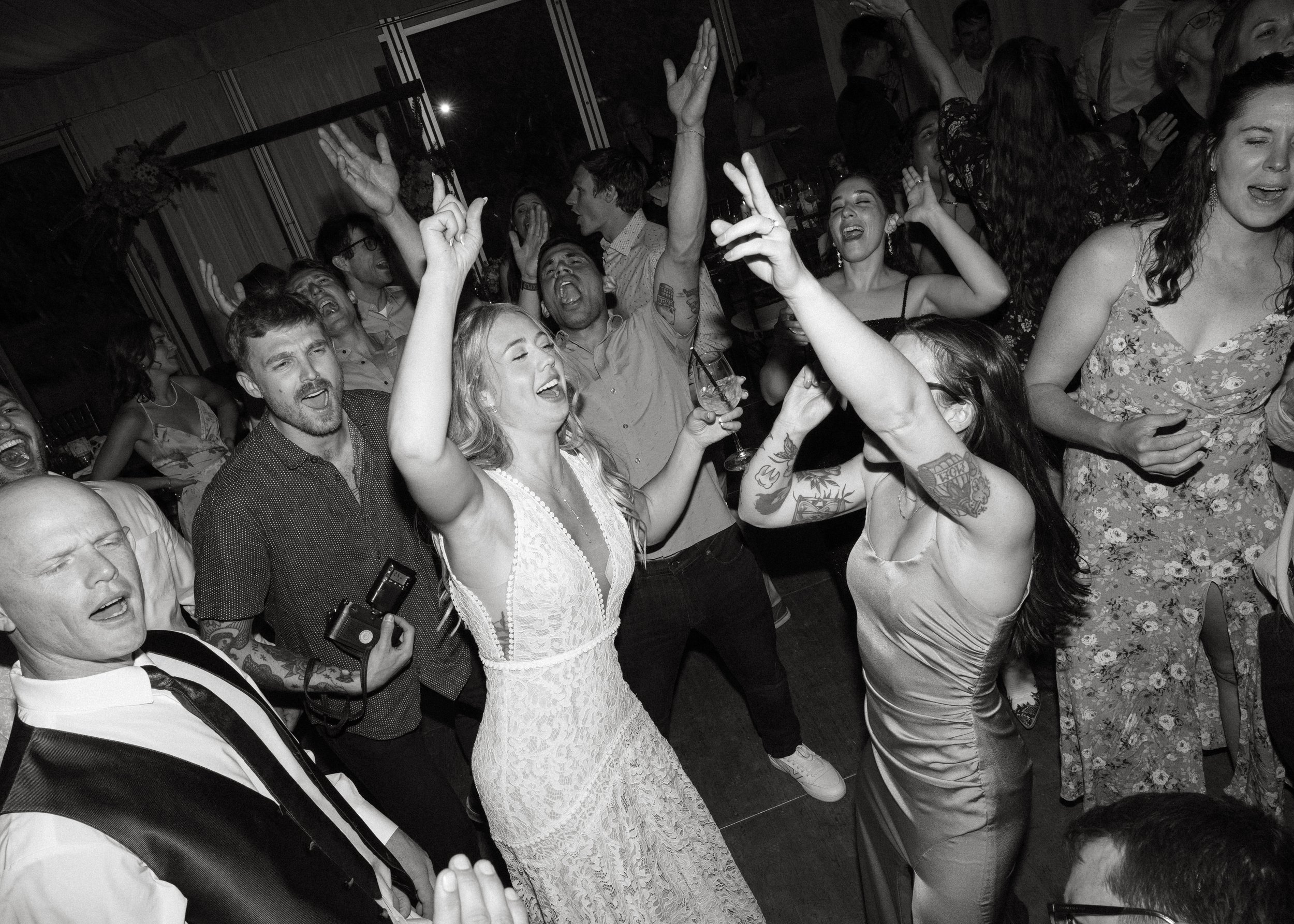 Choosing the Perfect Wedding DJ: Your Essential Guide