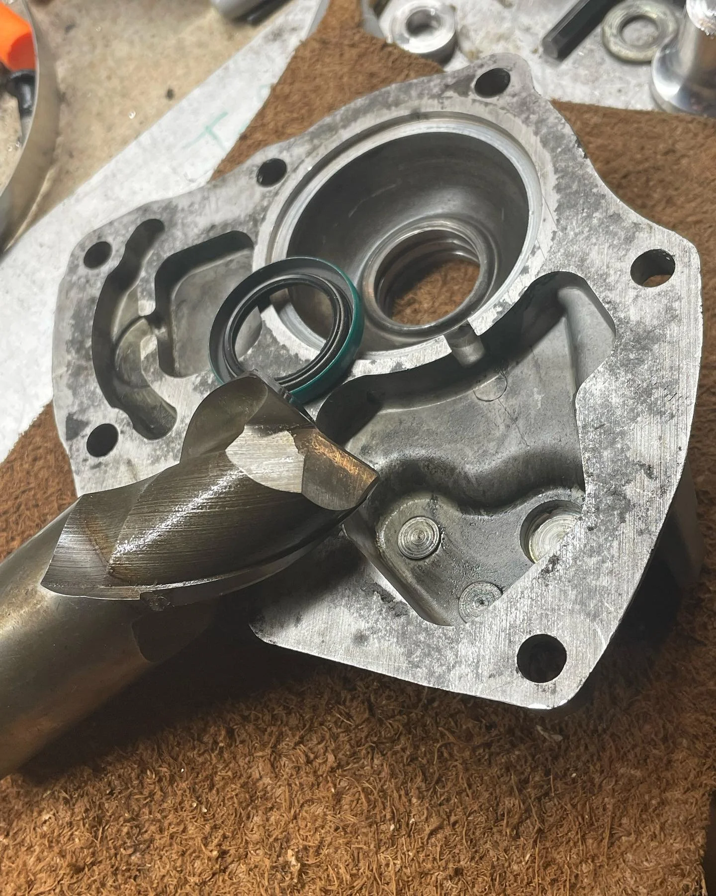 Archimedes and his screw are fine for some things, but I decided the front cover of my transmission isn&rsquo;t one of them. This weekend, among many other jobs, I&rsquo;ll be machining the front cover of my ribcase transmission to accent this CR sea