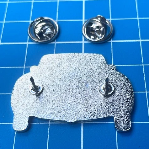 Q1-Bugeye-Enamel-Pin-2.webp
