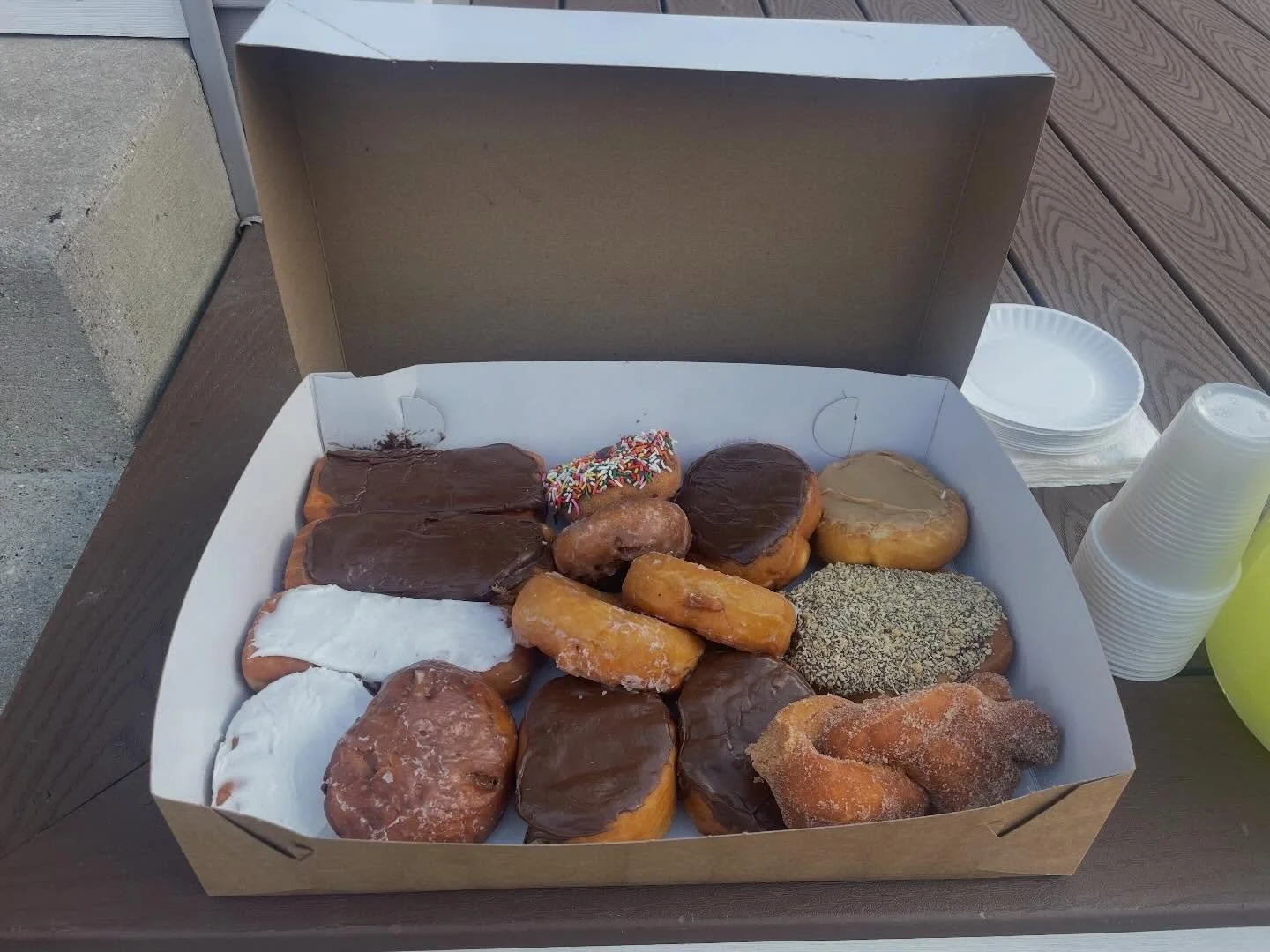 Thank you Zeeland Bakery for providing the donuts for our outdoor Spring cleanup at our missionary house. I love the heart you have for supporting the community! ❤️

The fried cinnamon was so good! 😋￼

#havenmissionaryhomes #zeelandbakery