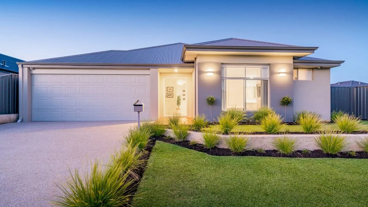 Bloom where you are planted Motivational Desktop Wallpaper..jpg