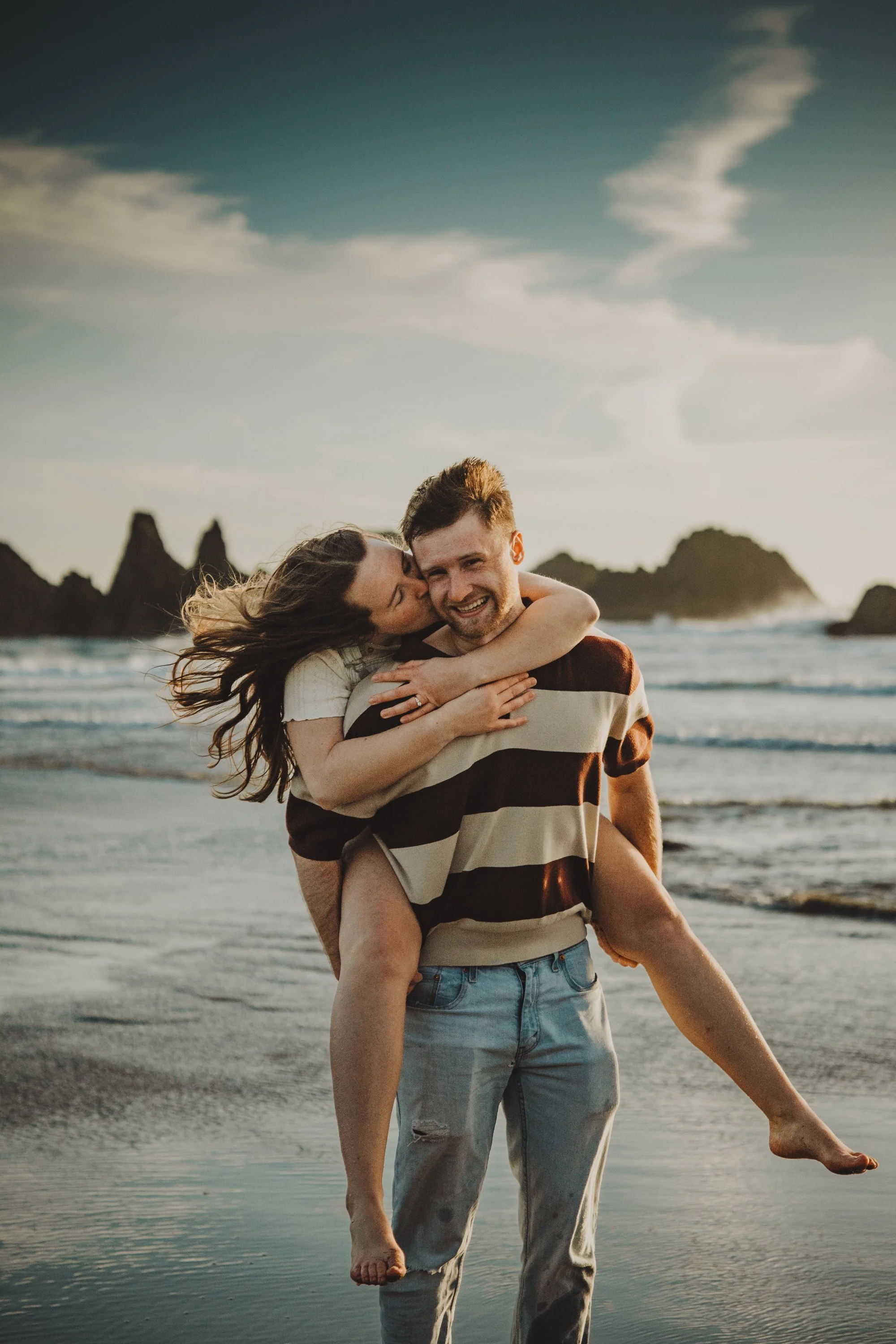 Engagement Portrait Photography Near Newport Oregon