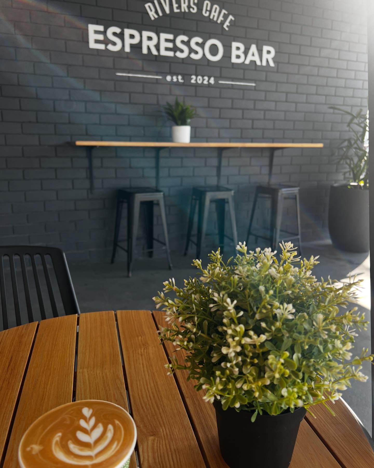 monday mornings are better with coffee 😉 #coffee #specialty #mondaymotivation