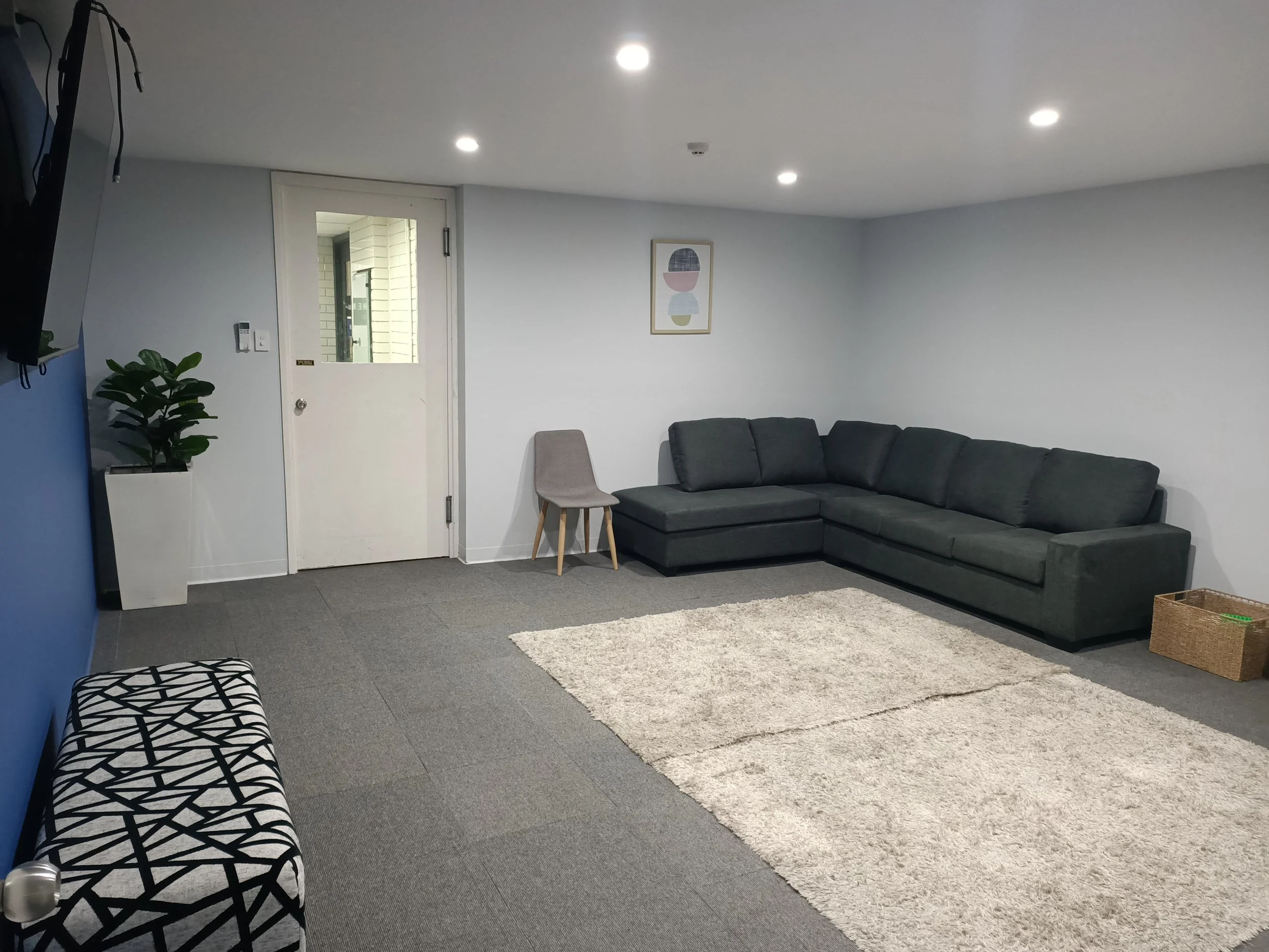 Lounge area with cumfortable seating