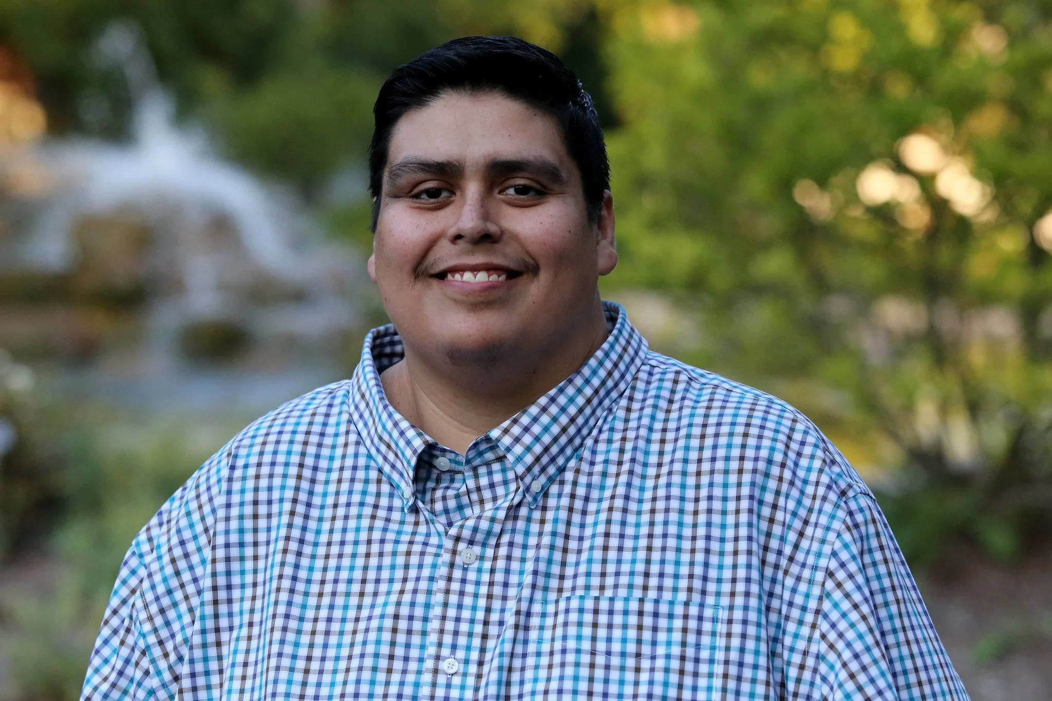 Noel Cordova, LCPC, CADC Bilingual EMDR therapist at Shift Counseling, PC