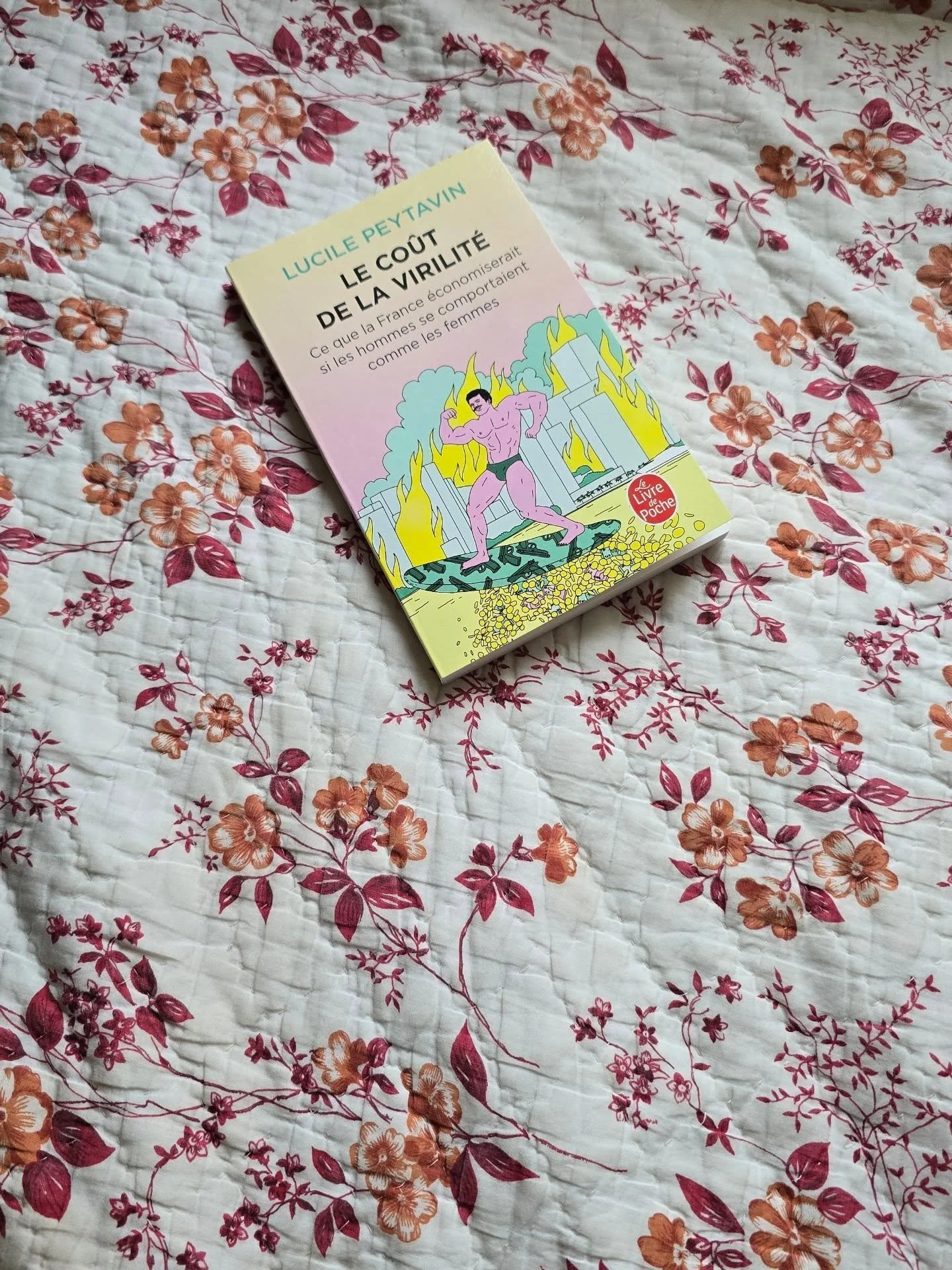 Je me suis ennivr&eacute;e dans les biblioth&egrave;ques, j'ai retrouv&eacute; mon amour pour l'Ashtanga, serr&eacute; les personnes que j'aime, fl&acirc;n&eacute; dans les rues parisiennes, respir&eacute;, appris des tas de choses, dans&eacute; parm