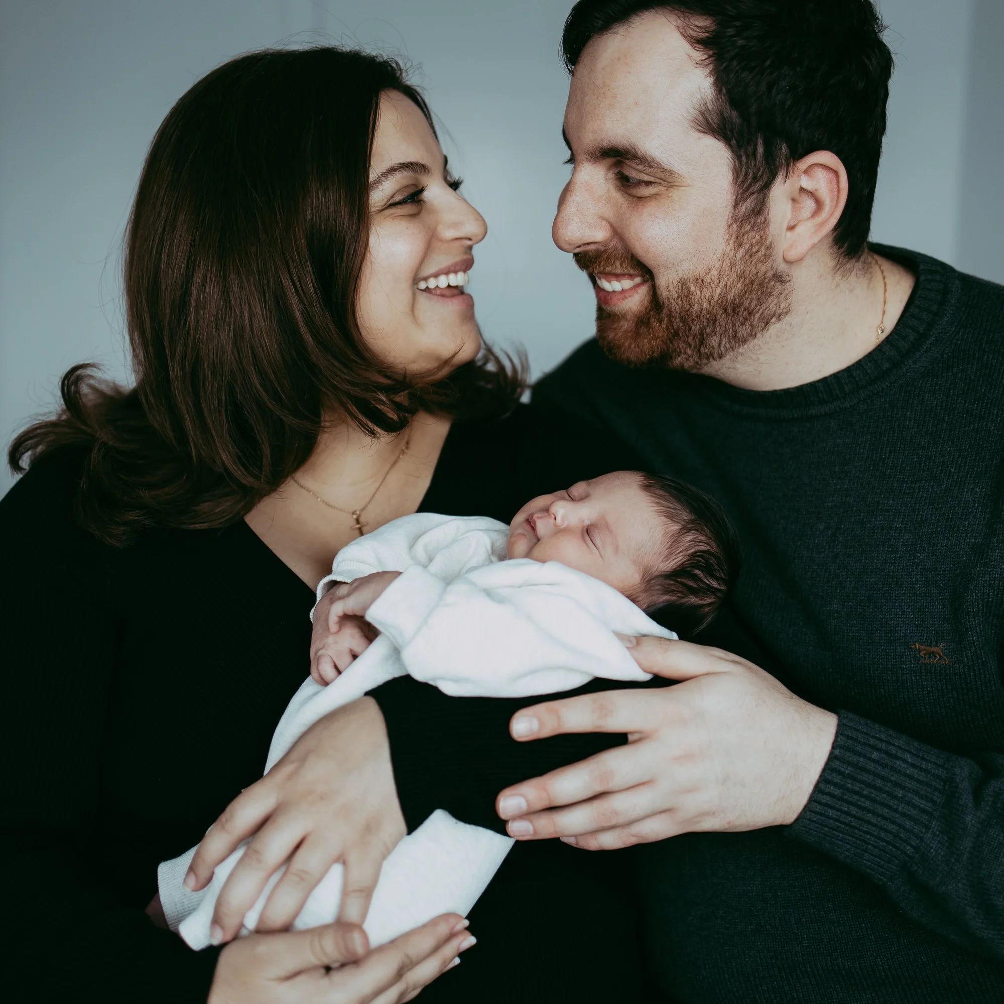 relaxed-newborn-photographer-melbourne.jpg