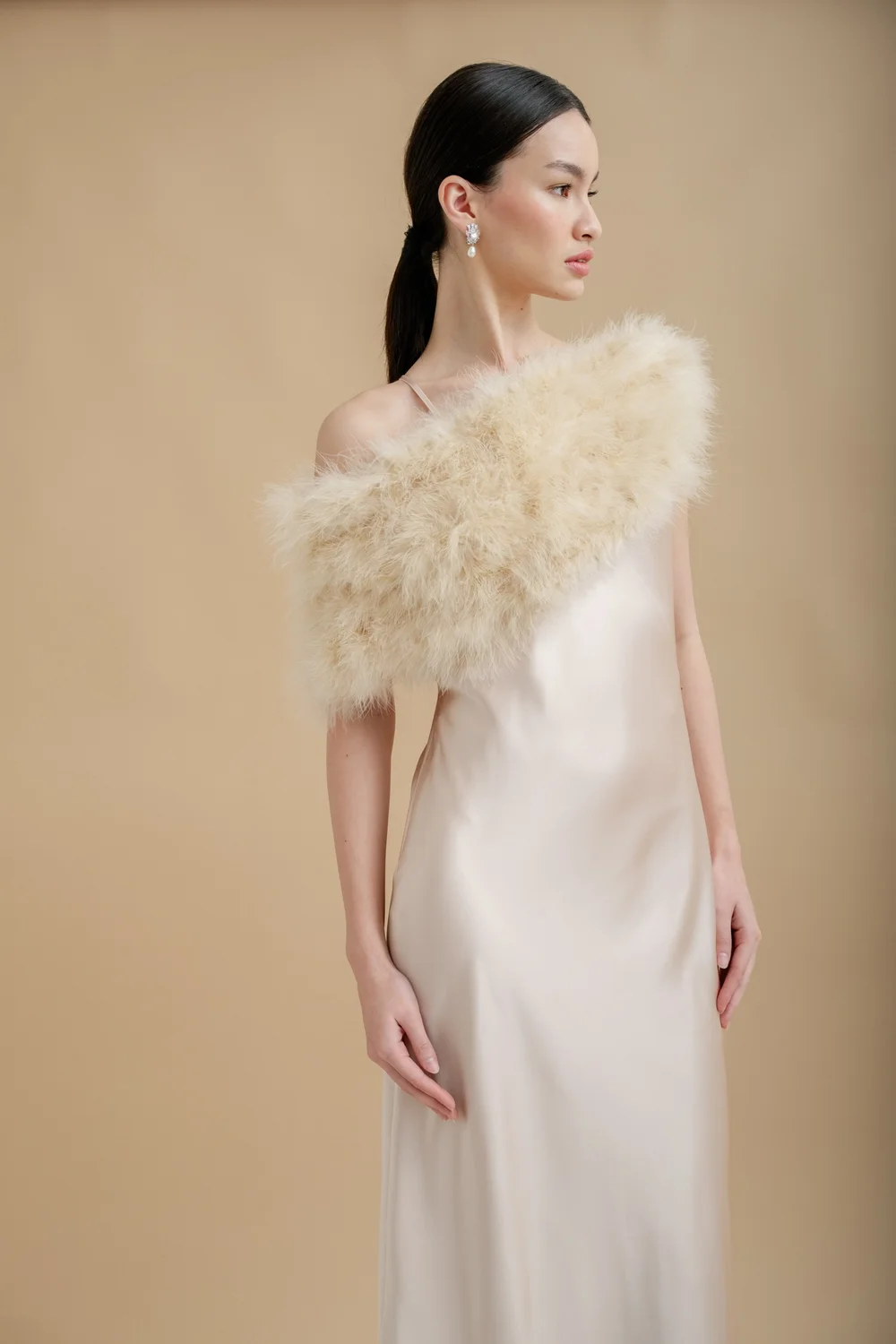  Images of Lake District wedding hair and makeup for the natural bride, covering Cumbria and Lancashire. Fashion-led bridal hair and makeup. Naturally fresh makeup paired with modern hairstyles for fashion bridal editorials. Photographer Emma Pilking