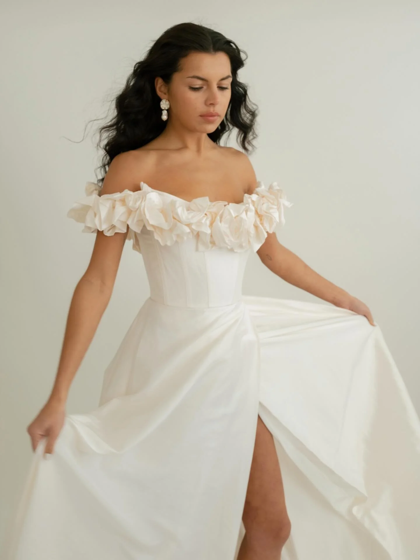 Images from a beautiful shoot last month.

Hair and Makeup created using clean beauty products 🤍

Photography @emmapilkingtonphotography 
Dresses @feathersandflorence @andrea_hawkes_bridal 
Jewellery @megantheresecouture @libertyinlove_style 
Hair a