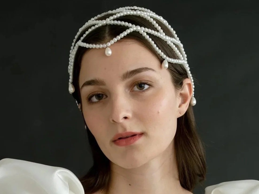 Vintage Wedding Hair &amp; Makeup: A Natural, Modern Take