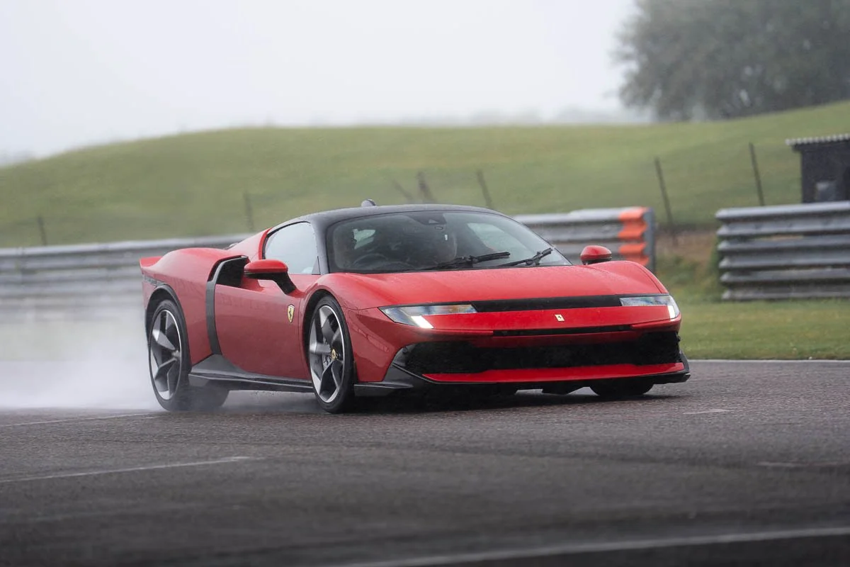 Ferrari Thruxton-12.jpg