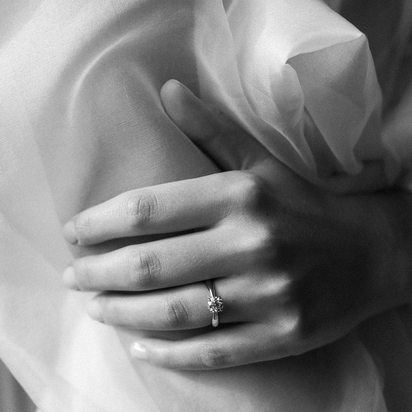 𝑅𝑒𝑚𝑒𝑚𝑏𝑒𝑟 𝑡ℎ𝑖𝑠?
🤍
Classic elegance and beauty captured in a timeless ring. Whether it's for an engagement, wedding or another special occasion, there is not better way to capture memories and feelings than a timeless piece of jewellery tha