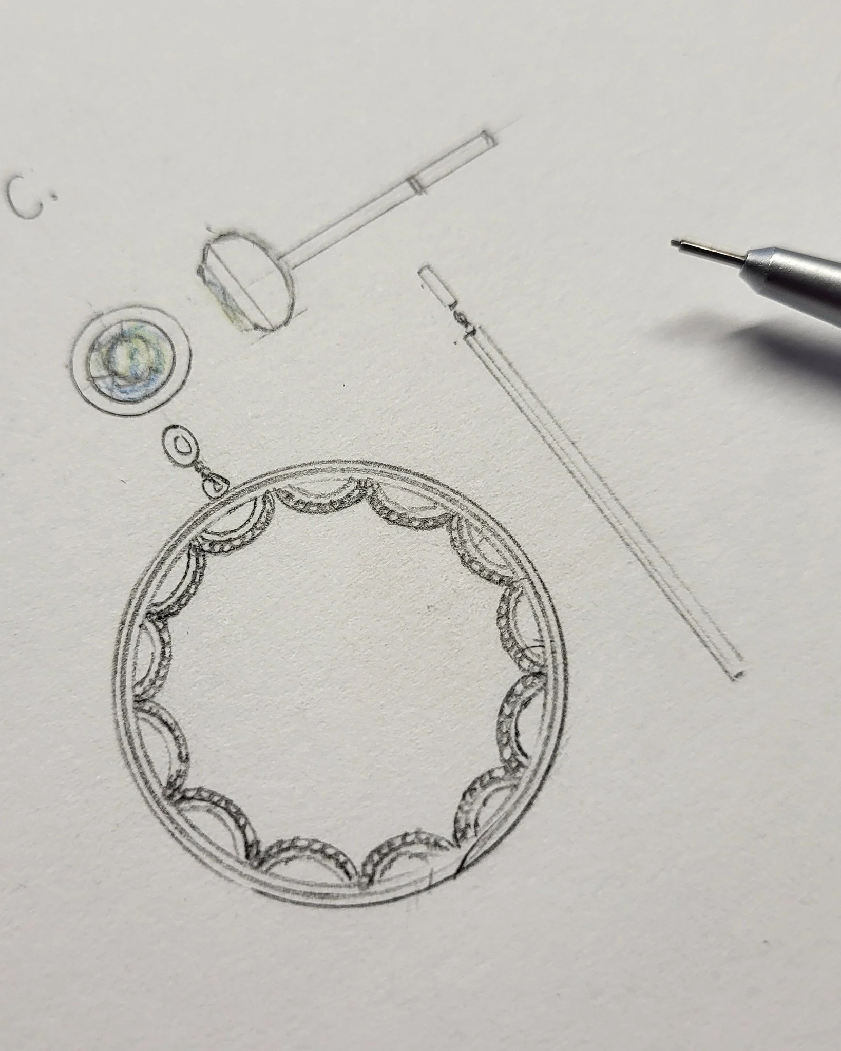 A little throwback to this utterly fabulous earring design!

😍✨🥰

These ear jackets were designed to be versatile and could be worn either as simple everyday studs, or with the back piece added to create dramatic detailed drops.

✨

I love designin