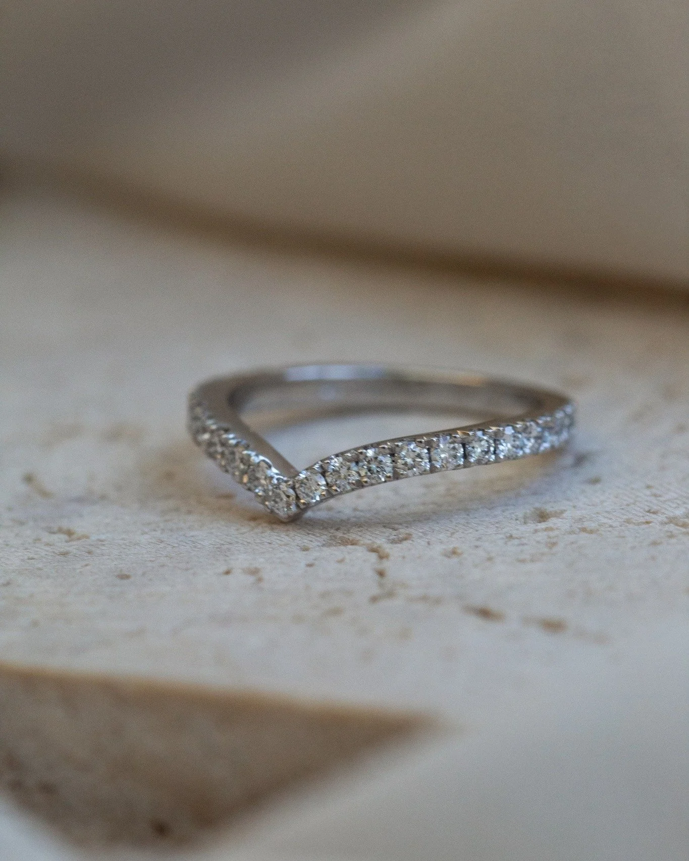 ✨ Happy 10th Anniversary, Amy &amp; Robert! ✨

You know I love a good love story &mdash; and when it&rsquo;s one of my clients? Even better. 💖

This sparkly beauty was a surprise gift from Robert to Amy (@hardimanvirtualassistant ), and the story be