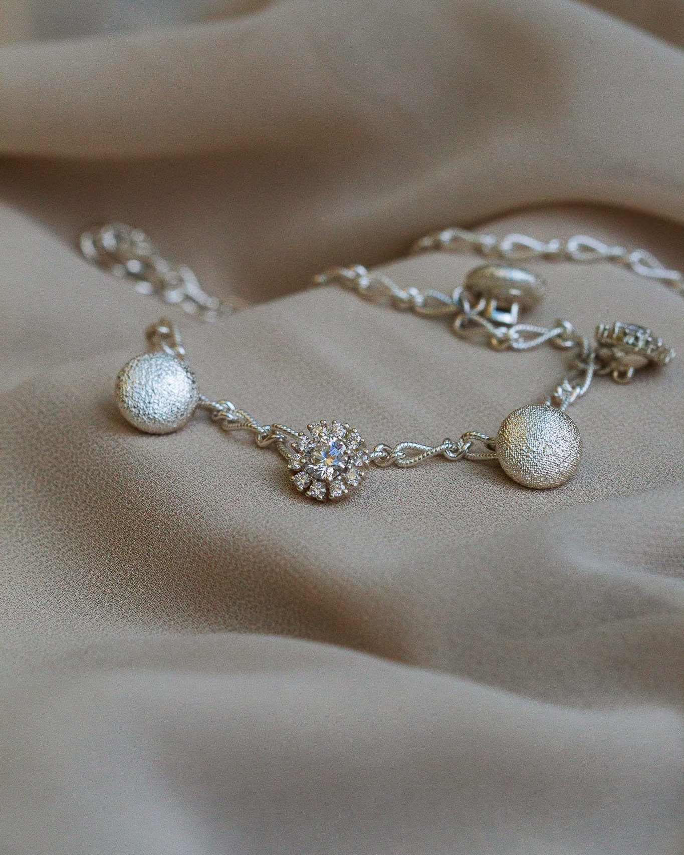 Bridal Buttons&trade; 2.0 | Wedding Dress Buttons Reimagined

Think the magic of your wedding day ends when the dress goes back in the box? Think again 🤍

If you fell in love with my Bridal Buttons&trade; concept but your wedding day has already pas