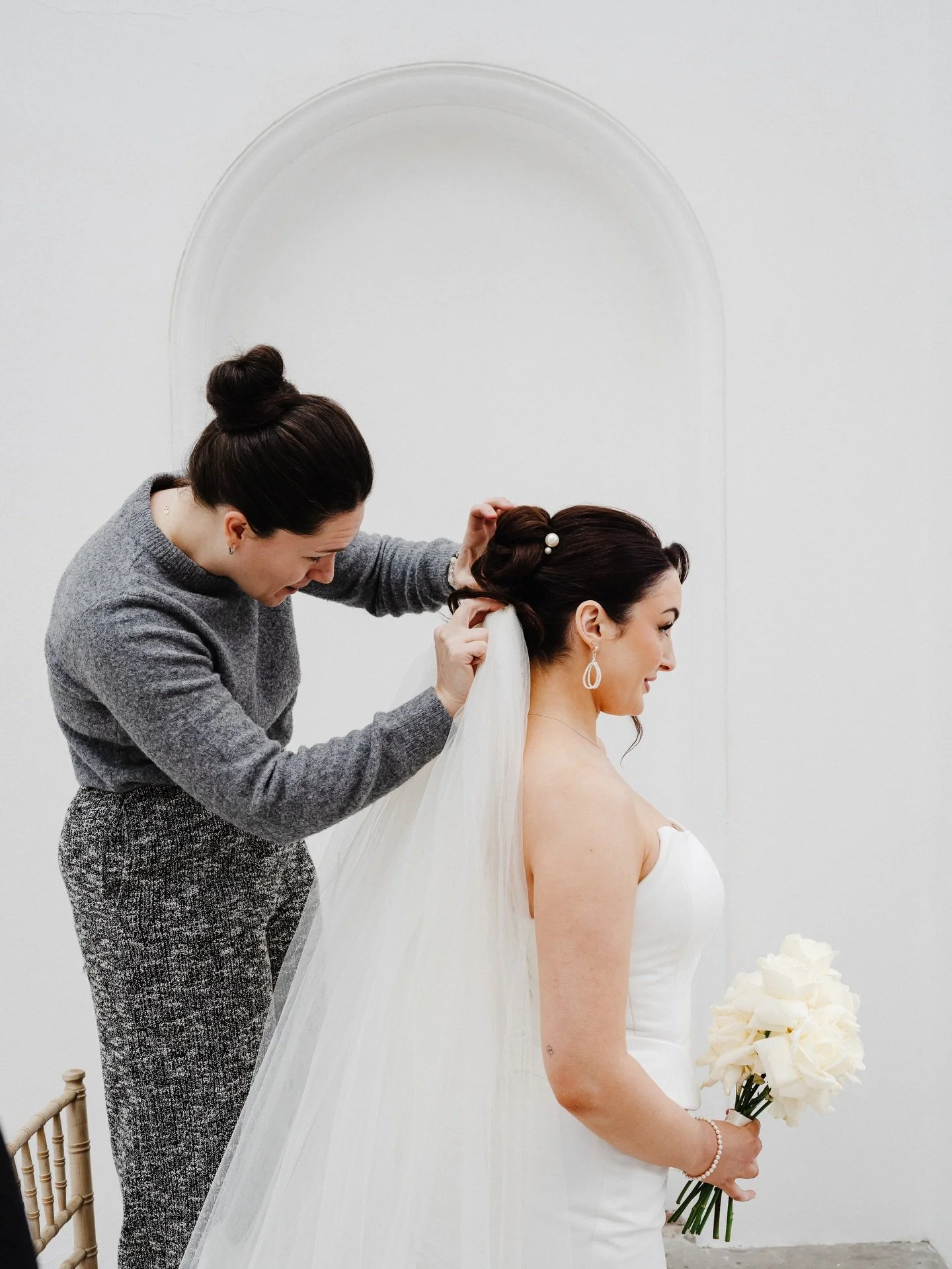 Finishing touches ✍️

There is no doubt that bridal jewellery such as these fabulous statement earrings that I made for this gorgeous shoot are a final touch to an outfit and something that can be decided upon closer to the wedding date.

💍✨

Howeve