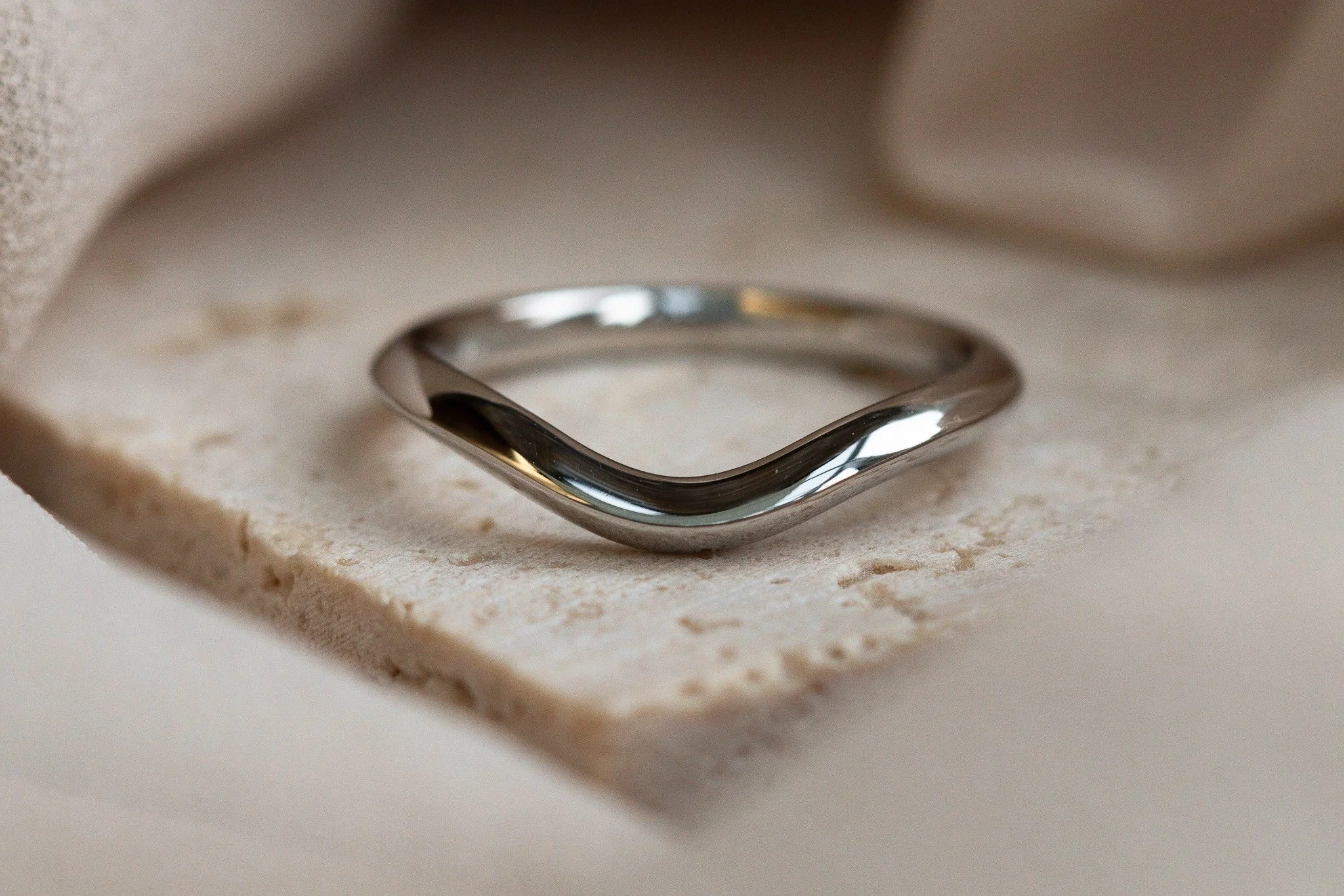 Luma &ndash; AKA Luke &amp; Emma PART 2 ✨

Now let's talk about Emma's ring:

For Emma, it was all about creating a wedding band that felt like a natural extension of her engagement ring&mdash;not just in shape, but in style. We designed a soft, peak