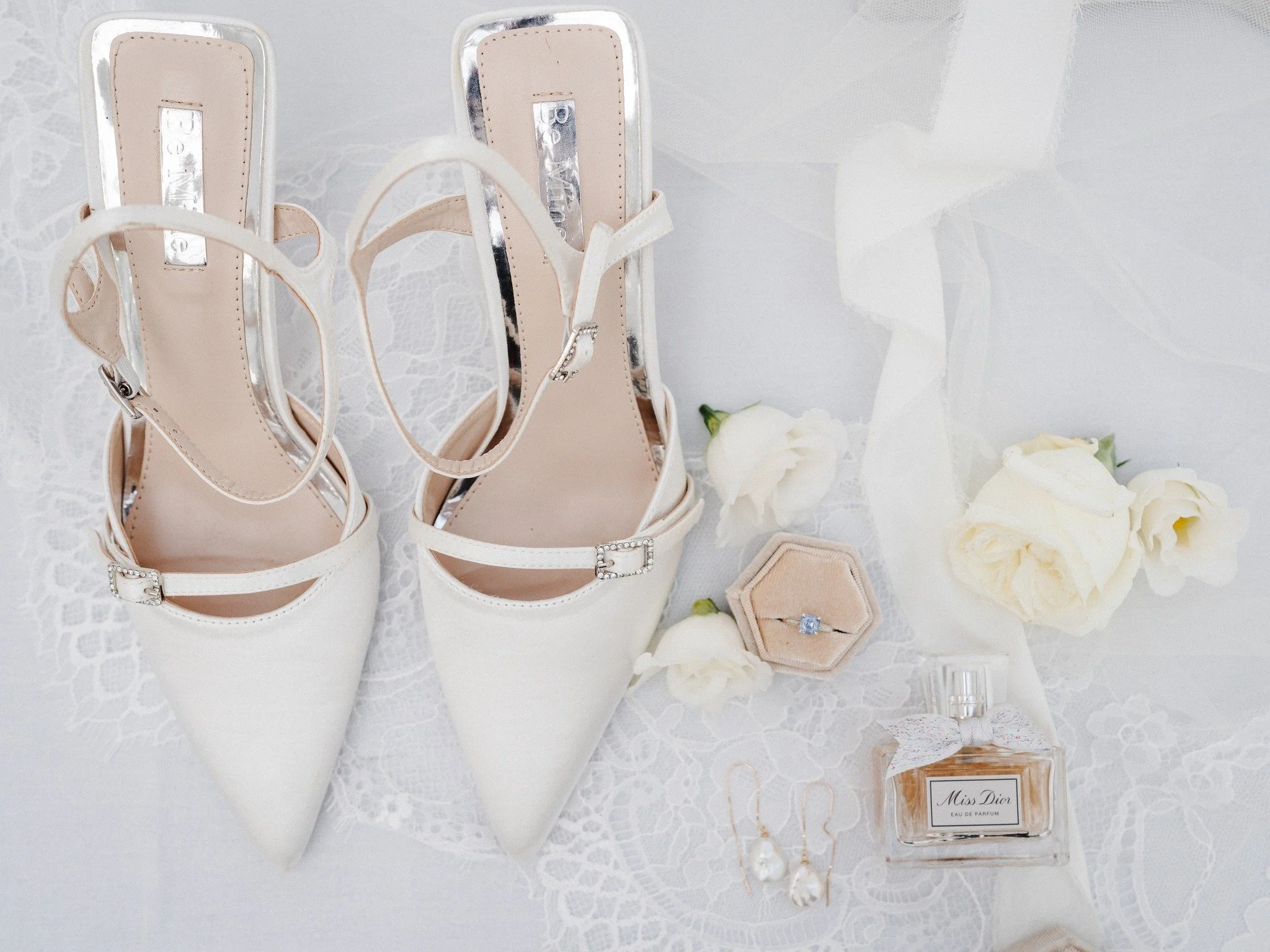 This gorgeous flat-lay shot is from one of the amazing collab photoshoots I have been a part of this year, I LOVE collabs! 🥰

There is something so special about incredibly talented people coming together to share their skills and make something bea